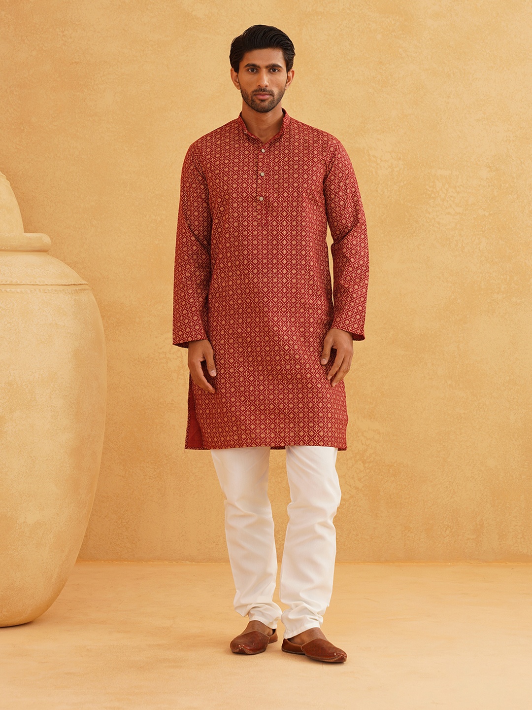 

SOJANYA Men Ethnic Motifs Printed Regular Kurta with Churidar, Maroon