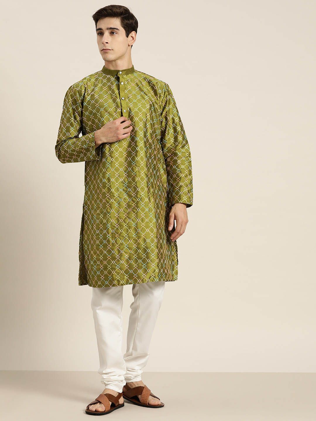 

SOJANYA Men Embroidered Regular Thread Work Kurta with Churidar, Olive