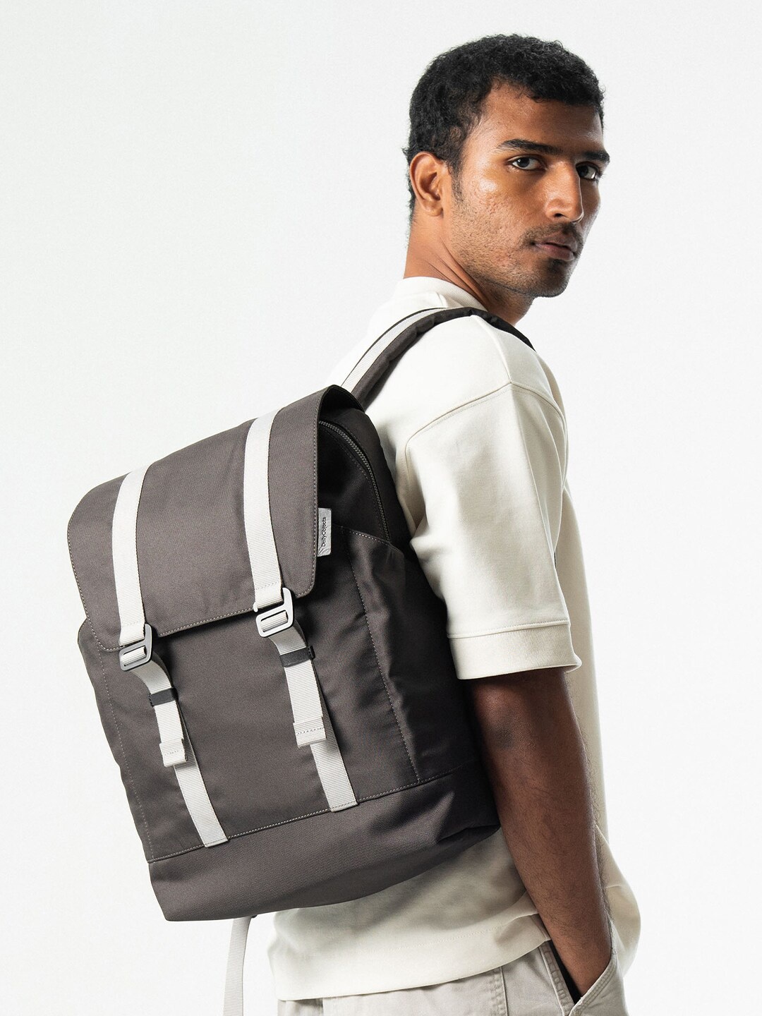 

DailyObjects Charcoal Recycled Taiga Laptop Backpack, Grey