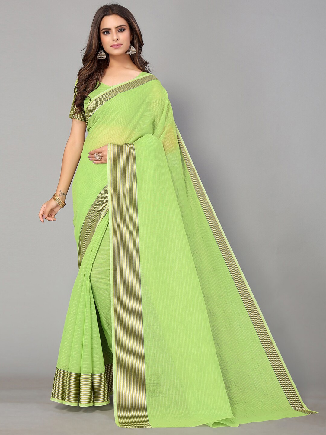 

GORGONE Striped Cotton Blend Saree With Blouse Piece, Green