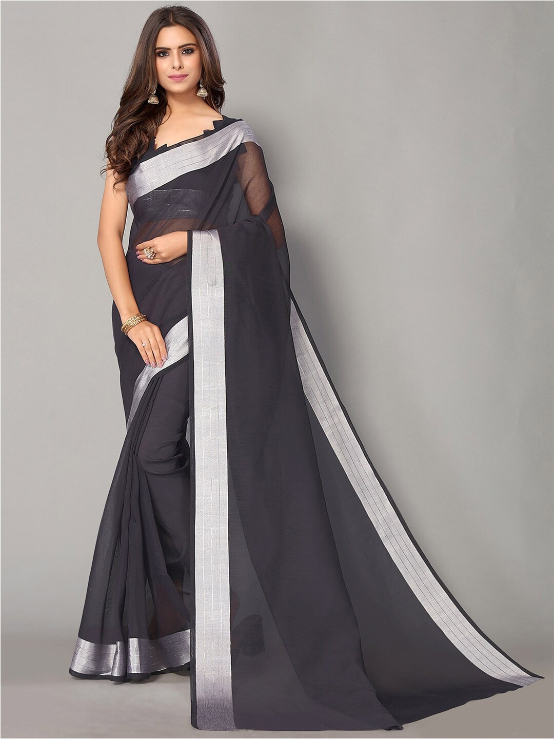 

GORGONE Zari Detailed Saree, Charcoal