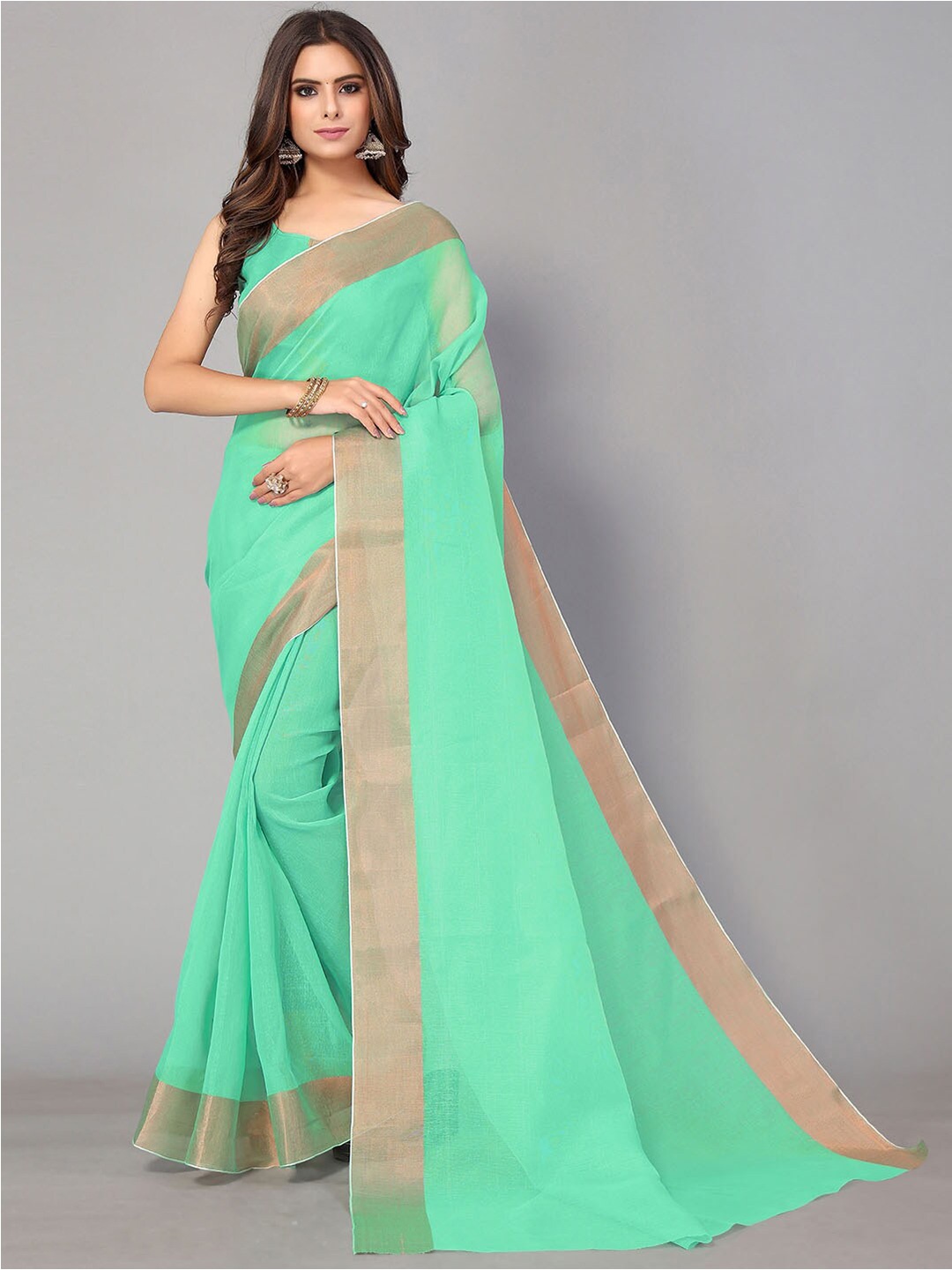 

GORGONE Cotton Blend Zari Saree With Blouse Piece, Green