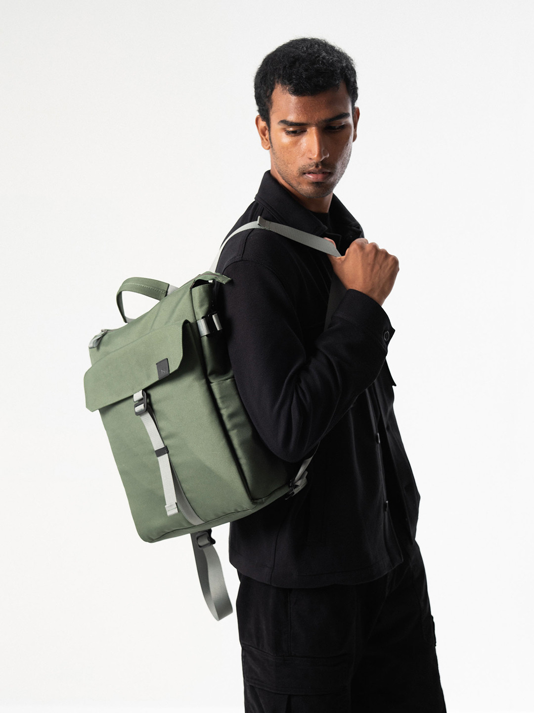 

DailyObjects Kelp Pole Convertible Tote Laptop Bag, Green