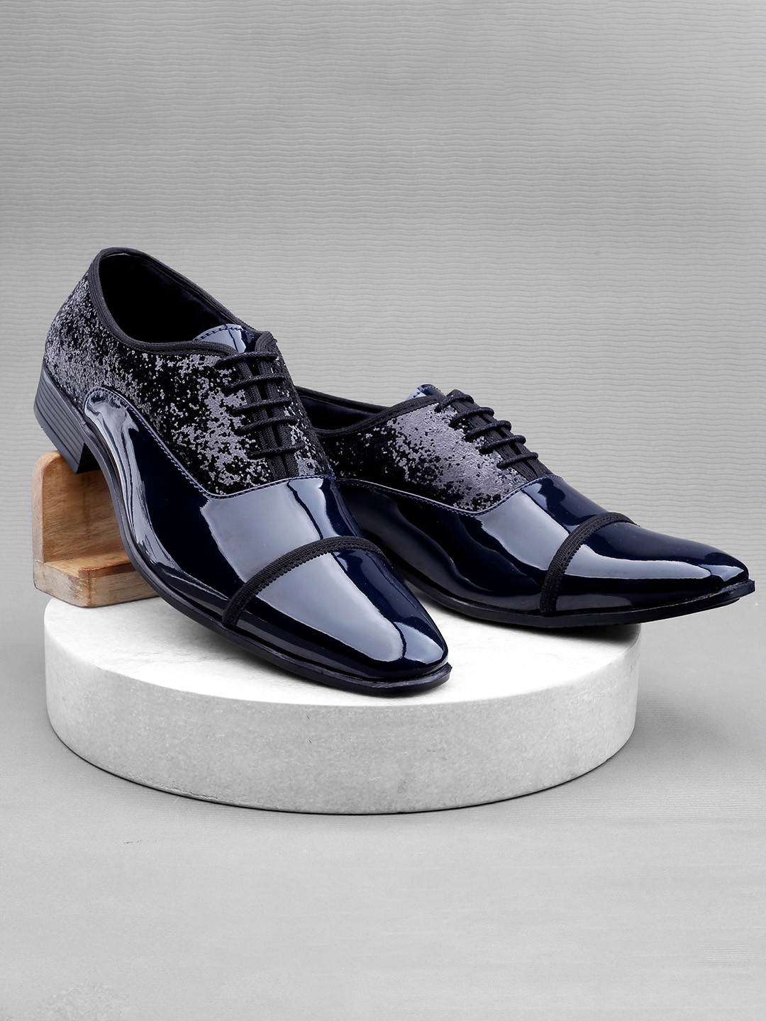 

Bxxy Men Embellished Oxfords, Navy blue