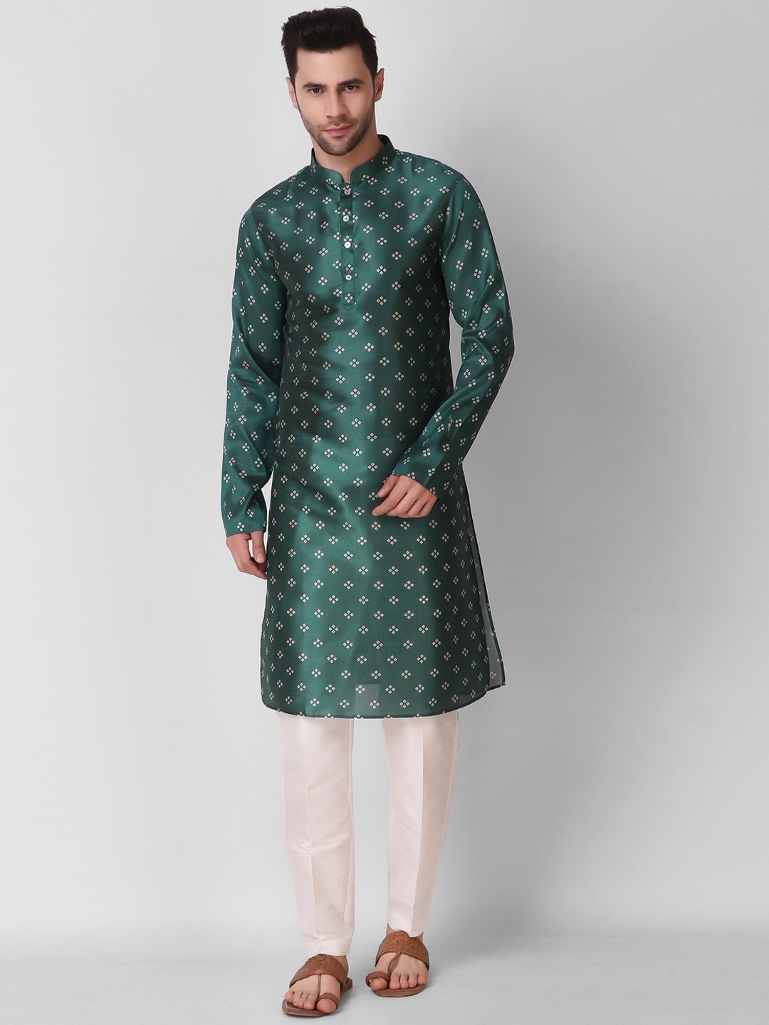 

Cult Indie Mandarin Collar Bandhani Printed Kurta with Pyjamas, Green