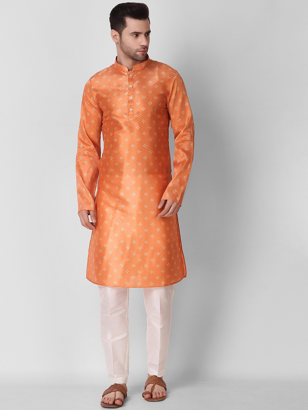 

Cult Indie Mandarin Collar Bandhani Printed Kurta with Pyjamas, Orange
