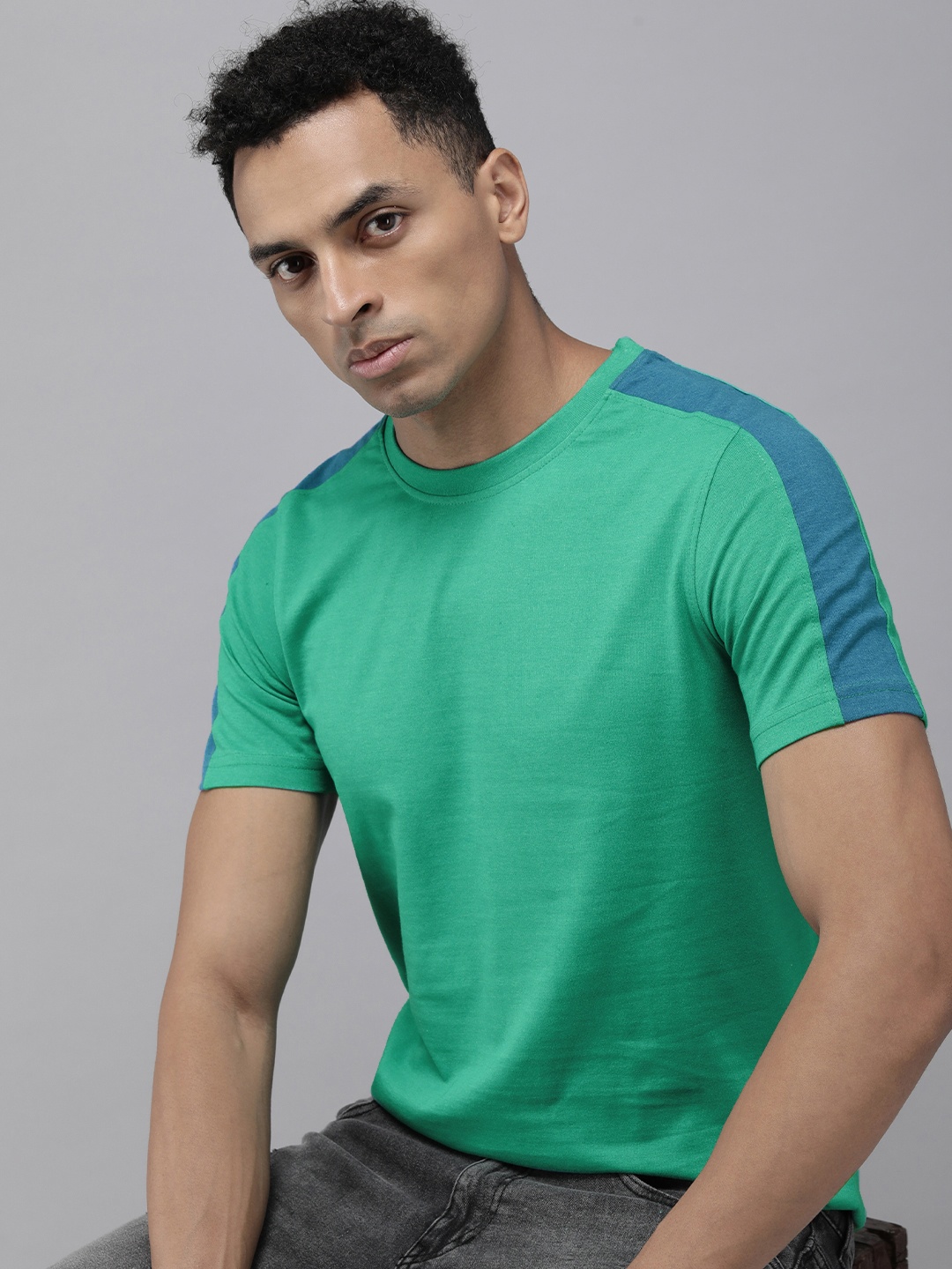 

Roadster Men Striped T-shirt, Sea green