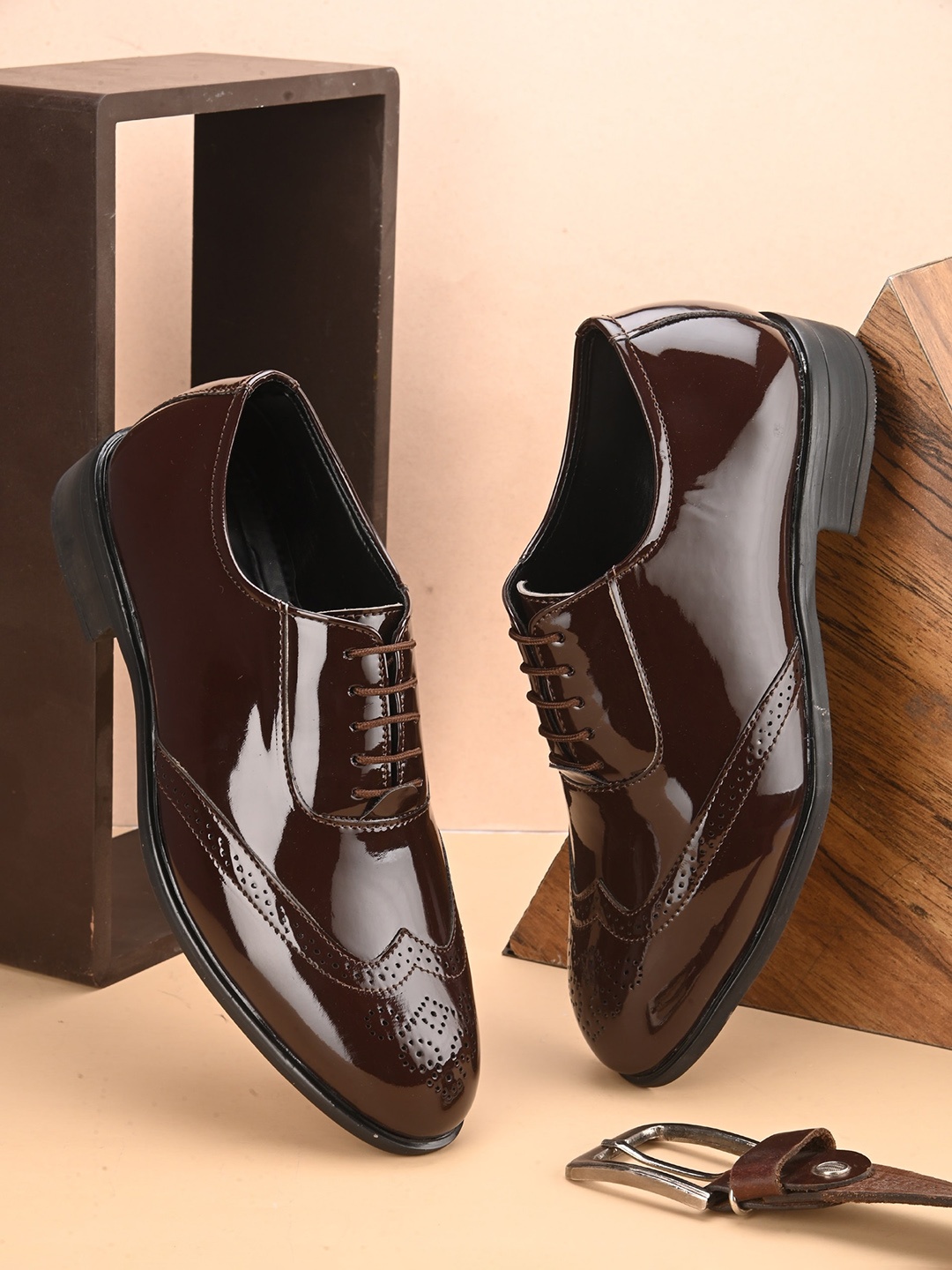 

HERE&NOW Men Brown Perforated Formal Brogues