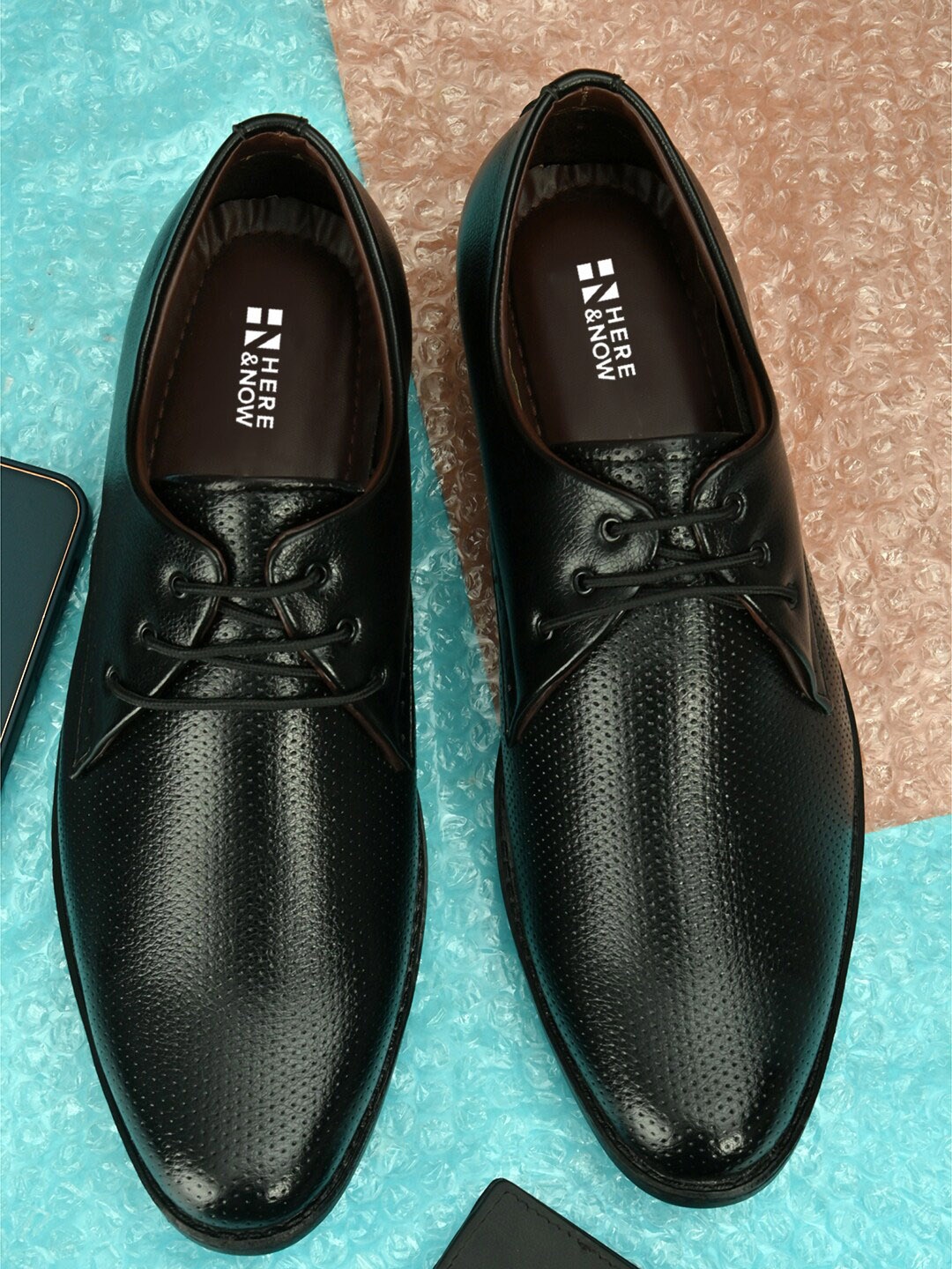 

HERE&NOW Men Black Textured Formal Derbys