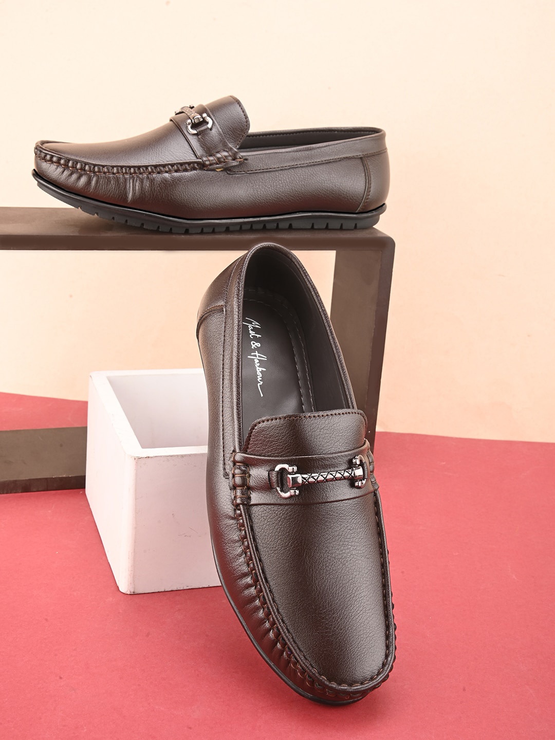 

Mast & Harbour Men Brown Lightweight Casual Loafers