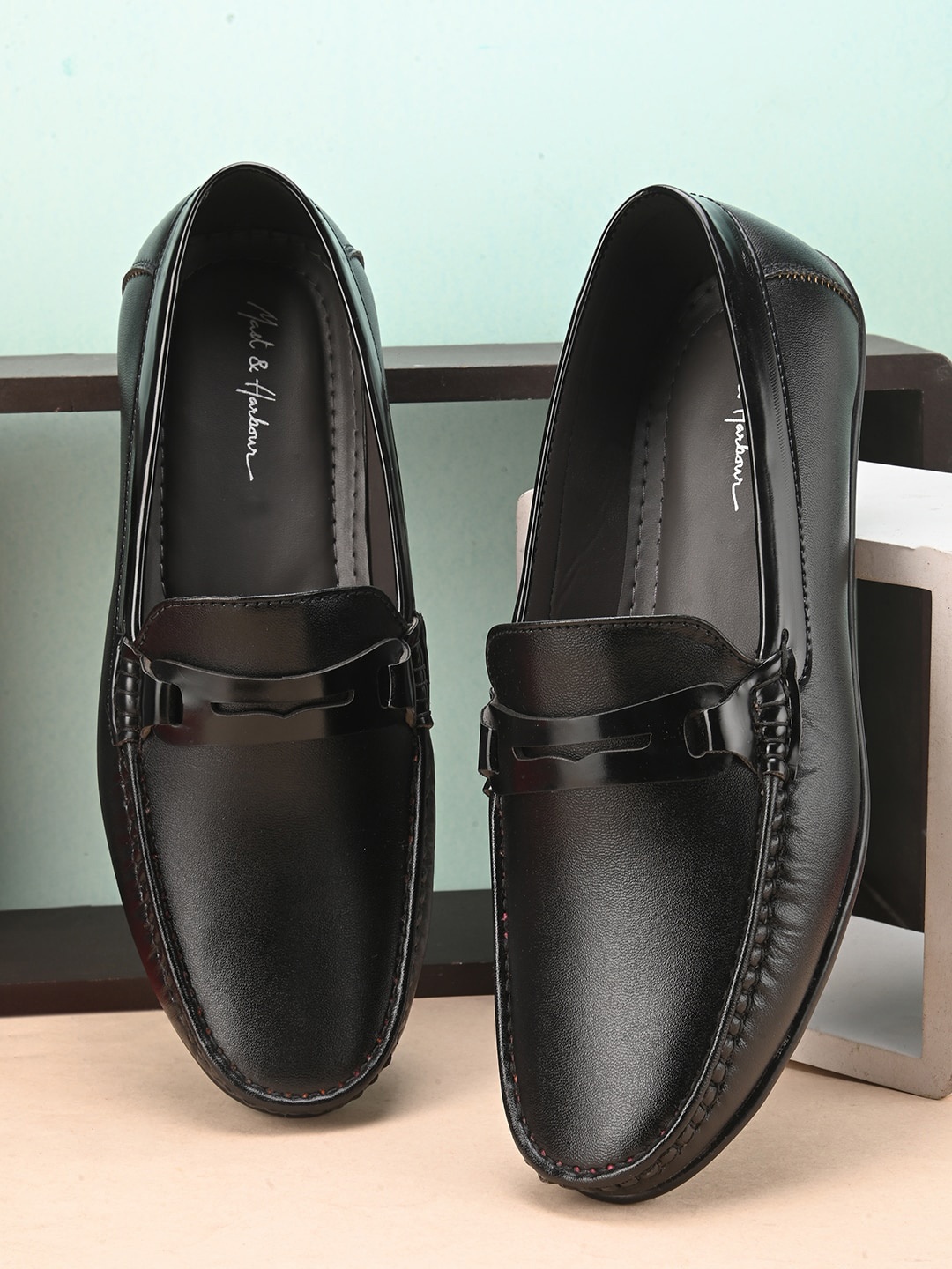 

Mast & Harbour Men Black Textured Lightweight Casual Loafers