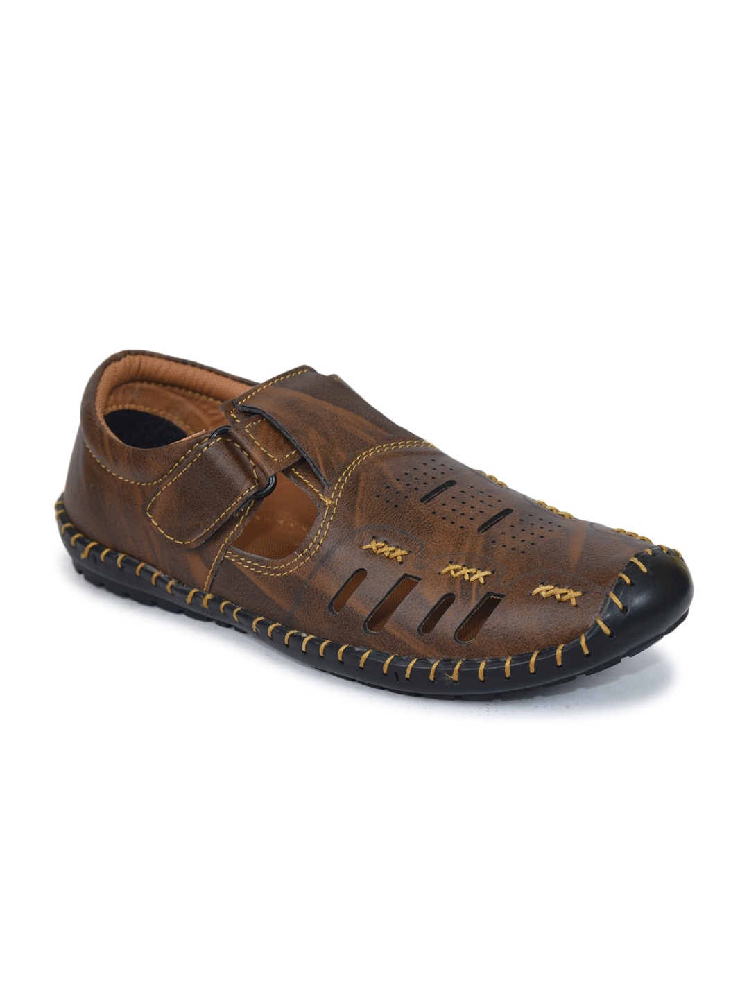 

Ajanta Boys Perforated Shoe-Style Sandals, Brown