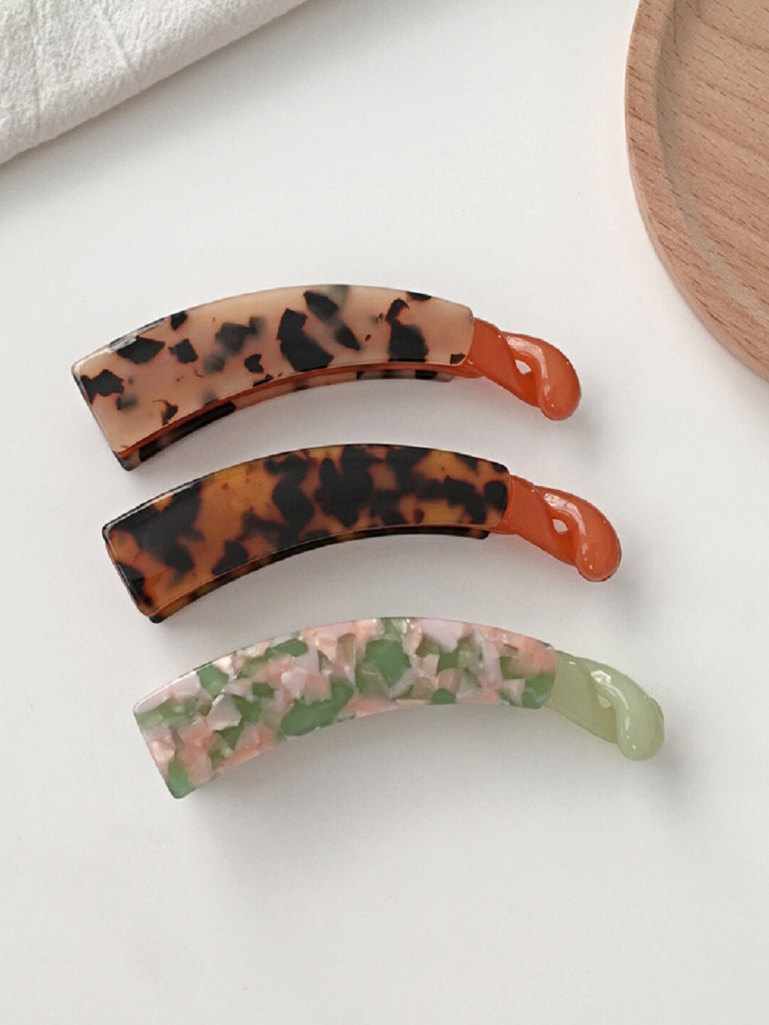 

Proplady Women Set Of 3 Tiger Printed Banana Clips, Green