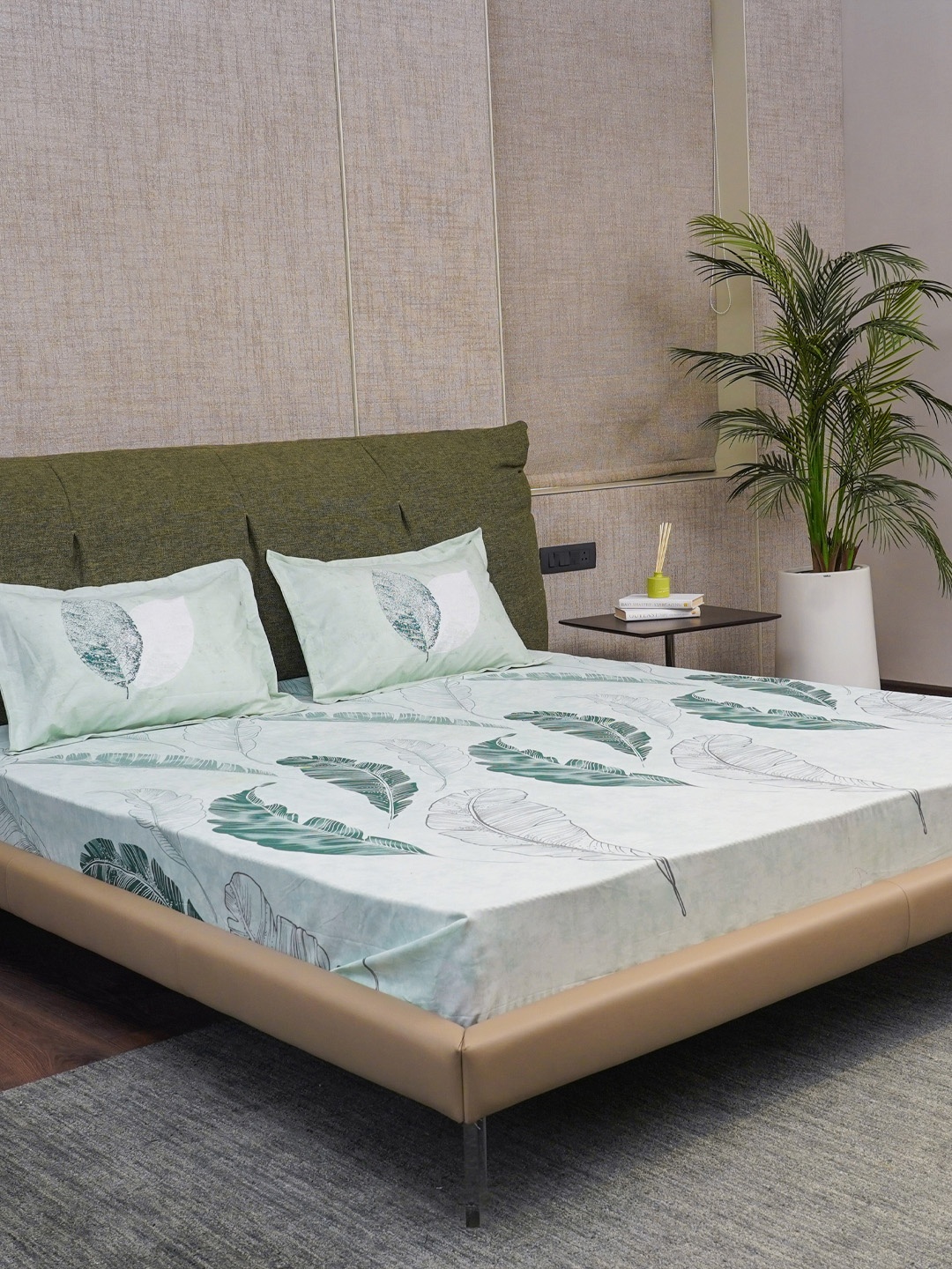 

URBAN SPACE Serene Sea Green Printed 220 TC Cotton Queen Bedsheet & 2 Pillow Covers