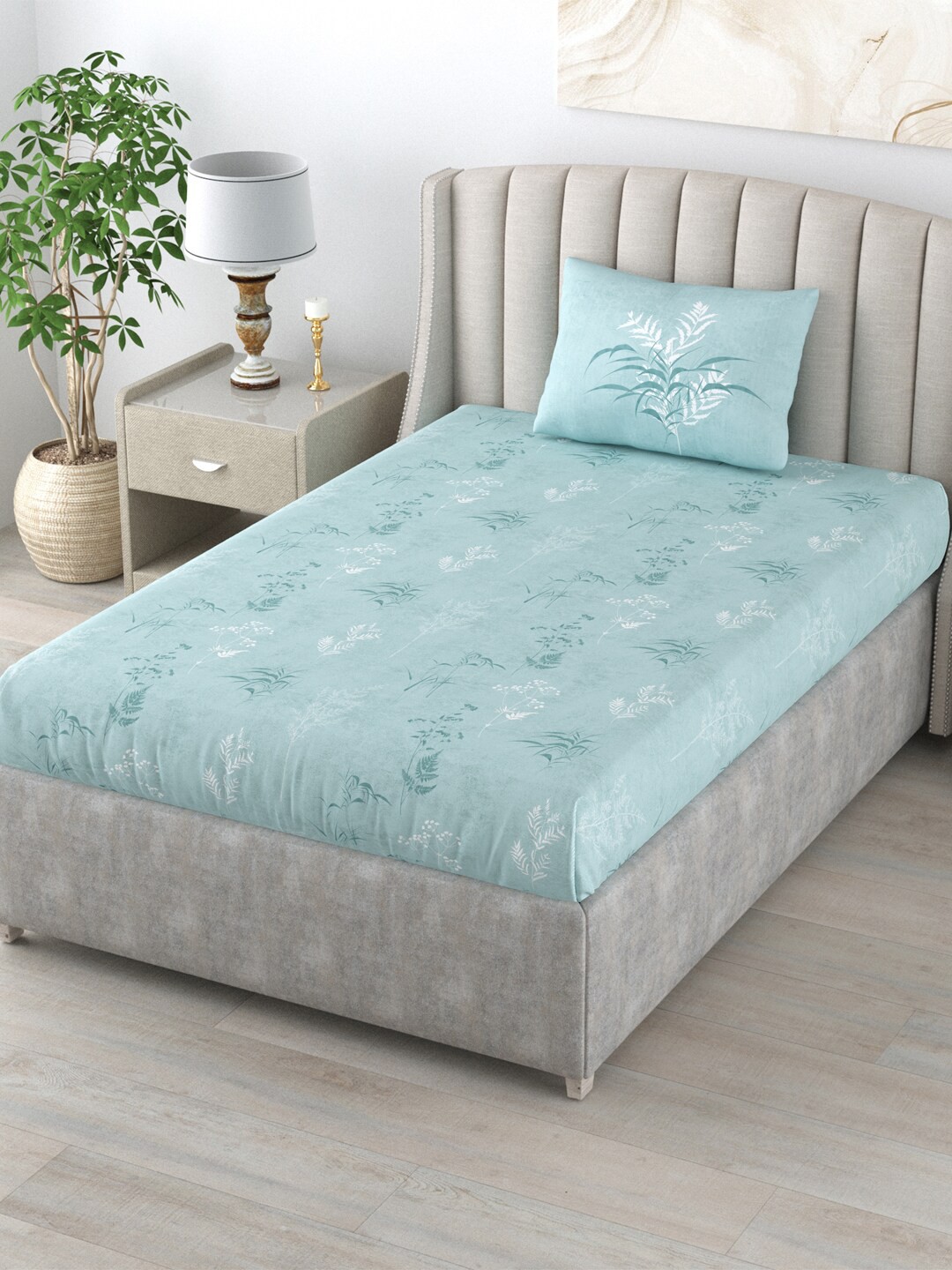 

URBAN SPACE Serene Blue & White Floral Printed 220 TC Single Bedsheet & Pillow Cover