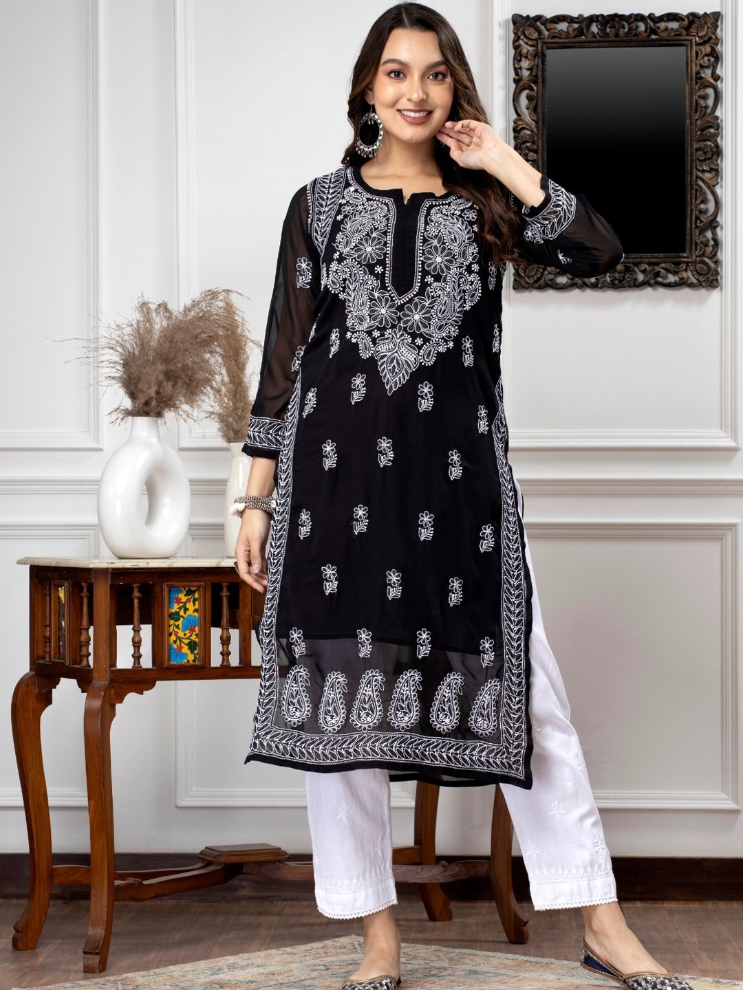 

PARAMOUNT CHIKAN Black Ethnic Motifs Embroidered Chikankari Georgette Kurta with slip