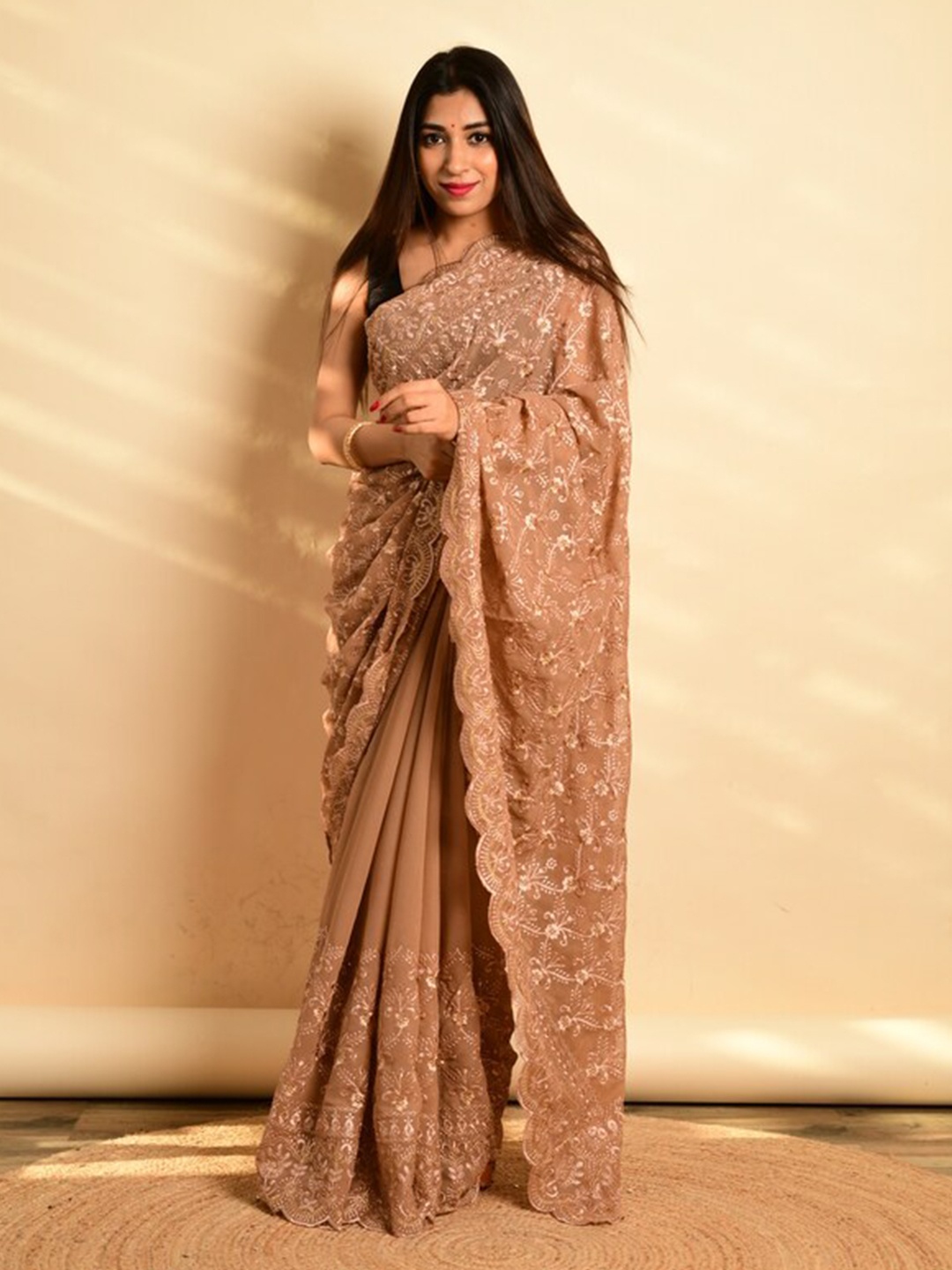 

Exclusiva Floral Embroidered Saree, Brown