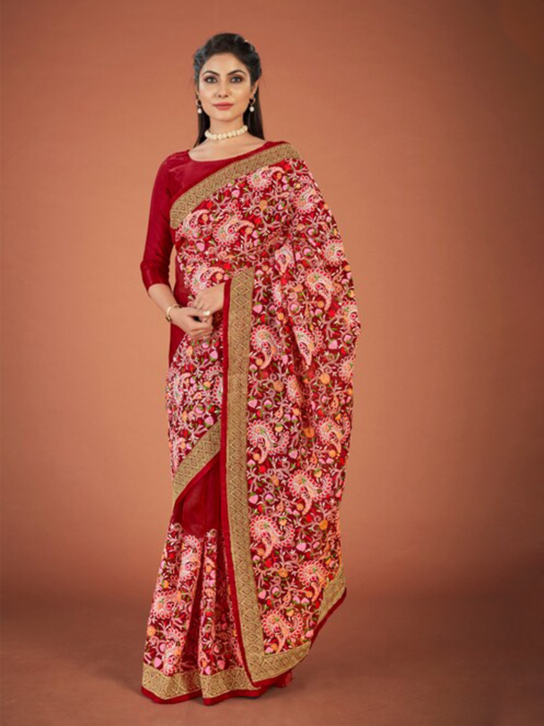 

Exclusiva Floral Embroidered Organza Saree, Maroon