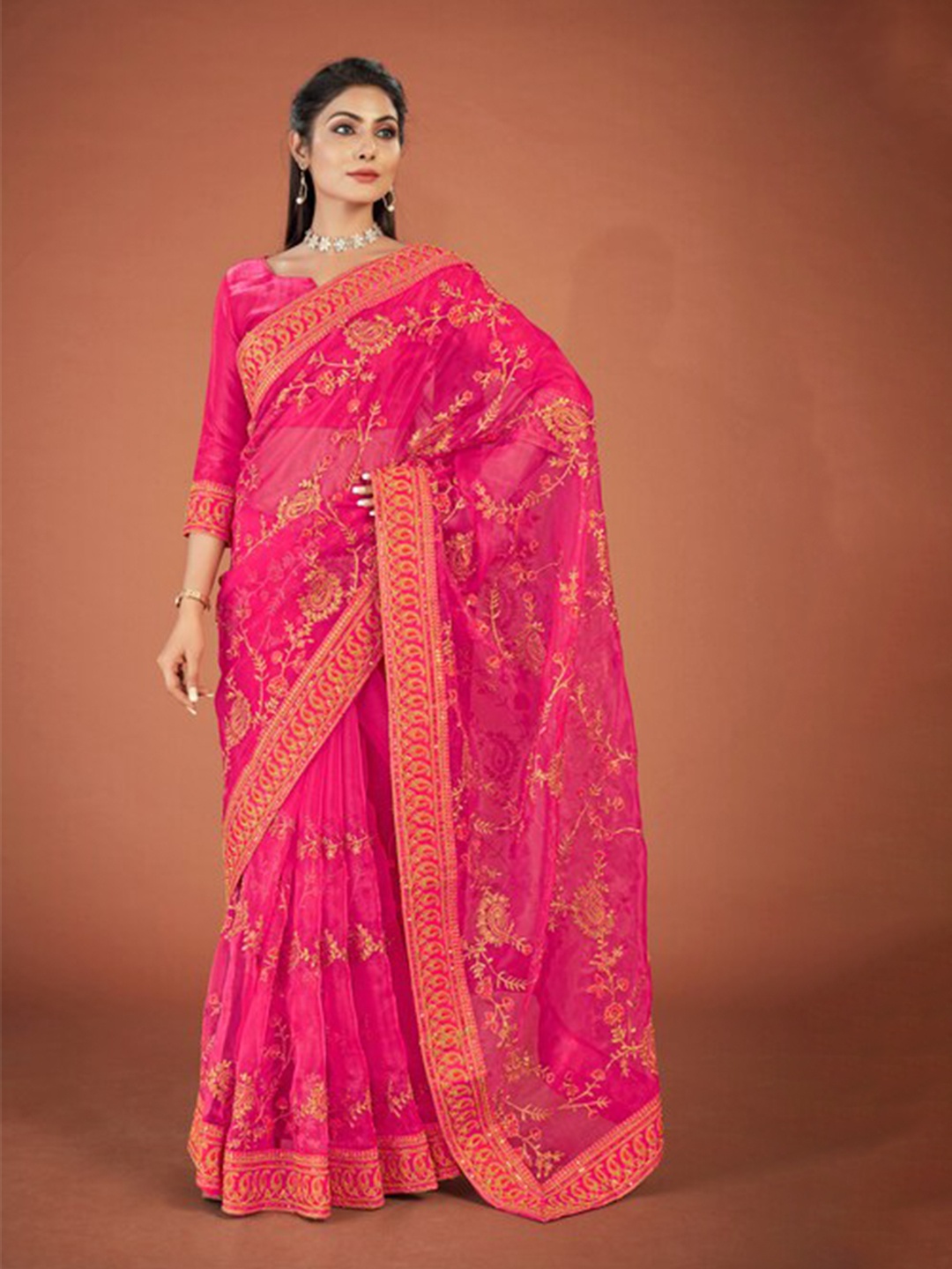

Exclusiva Embellished Embroidered Organza Saree, Pink