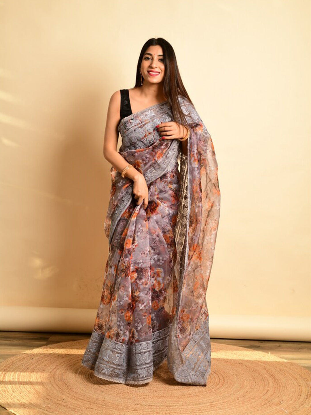 

Exclusiva Floral Printed Organza Saree, Grey