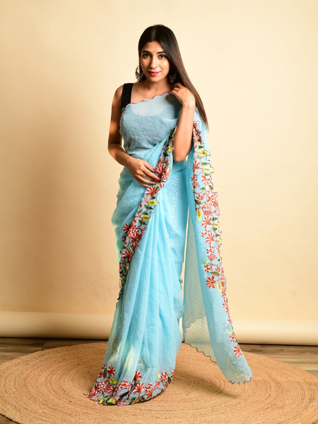 

Exclusiva Floral Embroidered Sequinned Saree, Blue