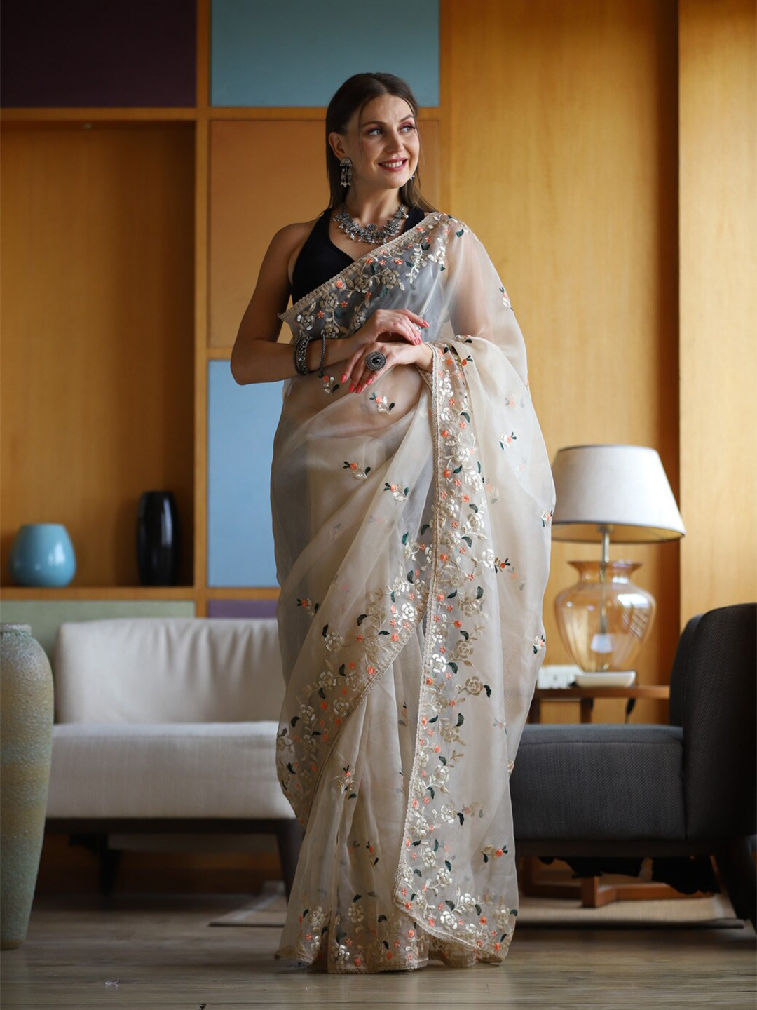 

Exclusiva Floral Embroidered Organza Saree, White