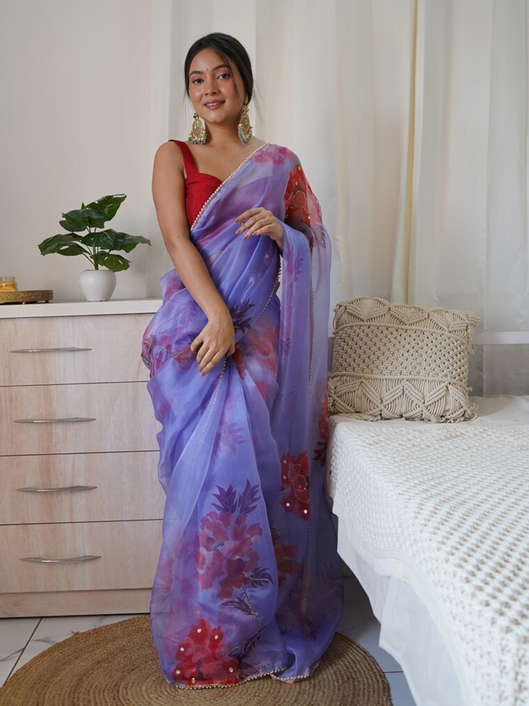 

Exclusiva Floral Printed Embellished Saree, Blue