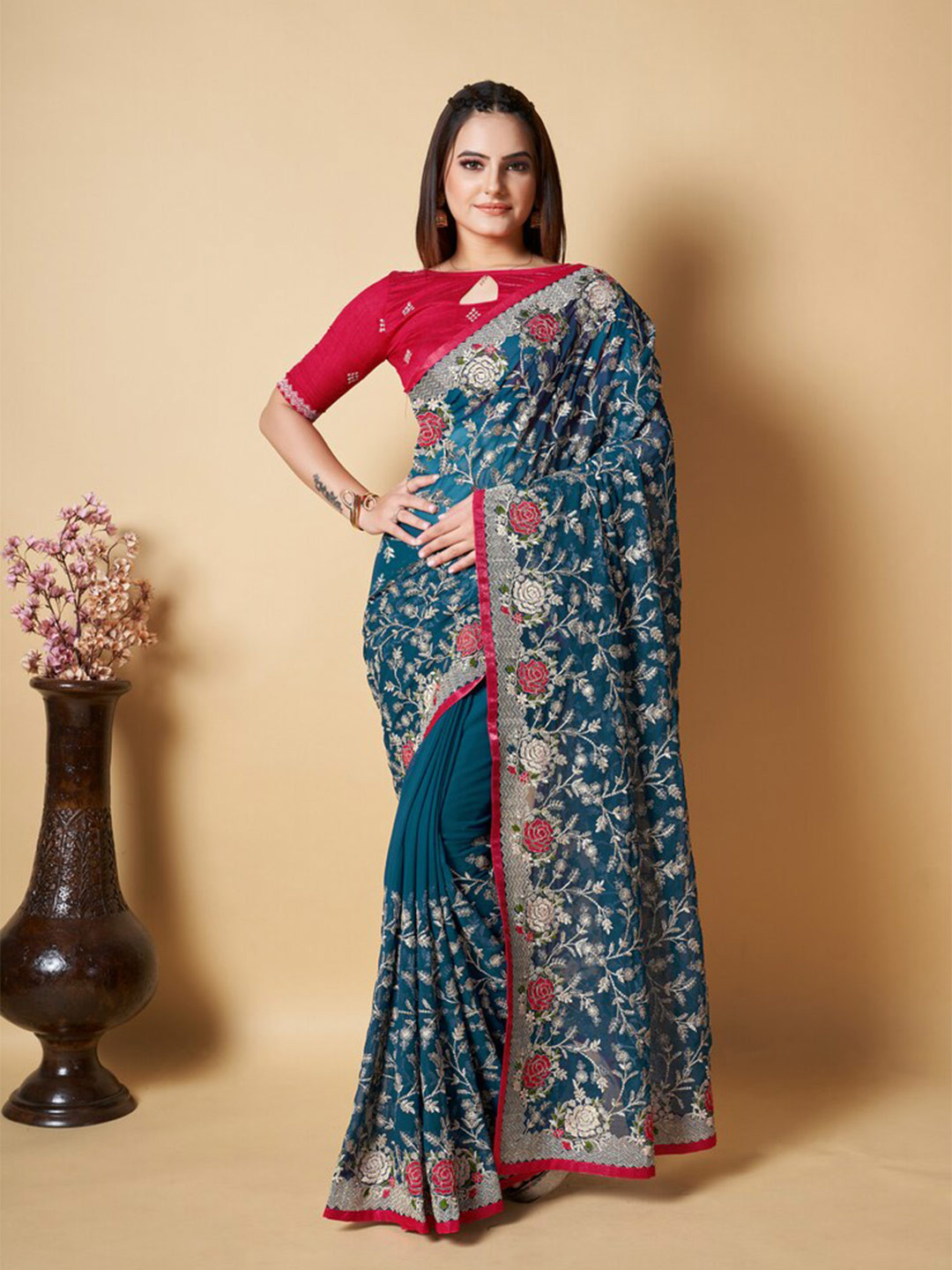 

Exclusiva Floral Embroidered Saree, Teal