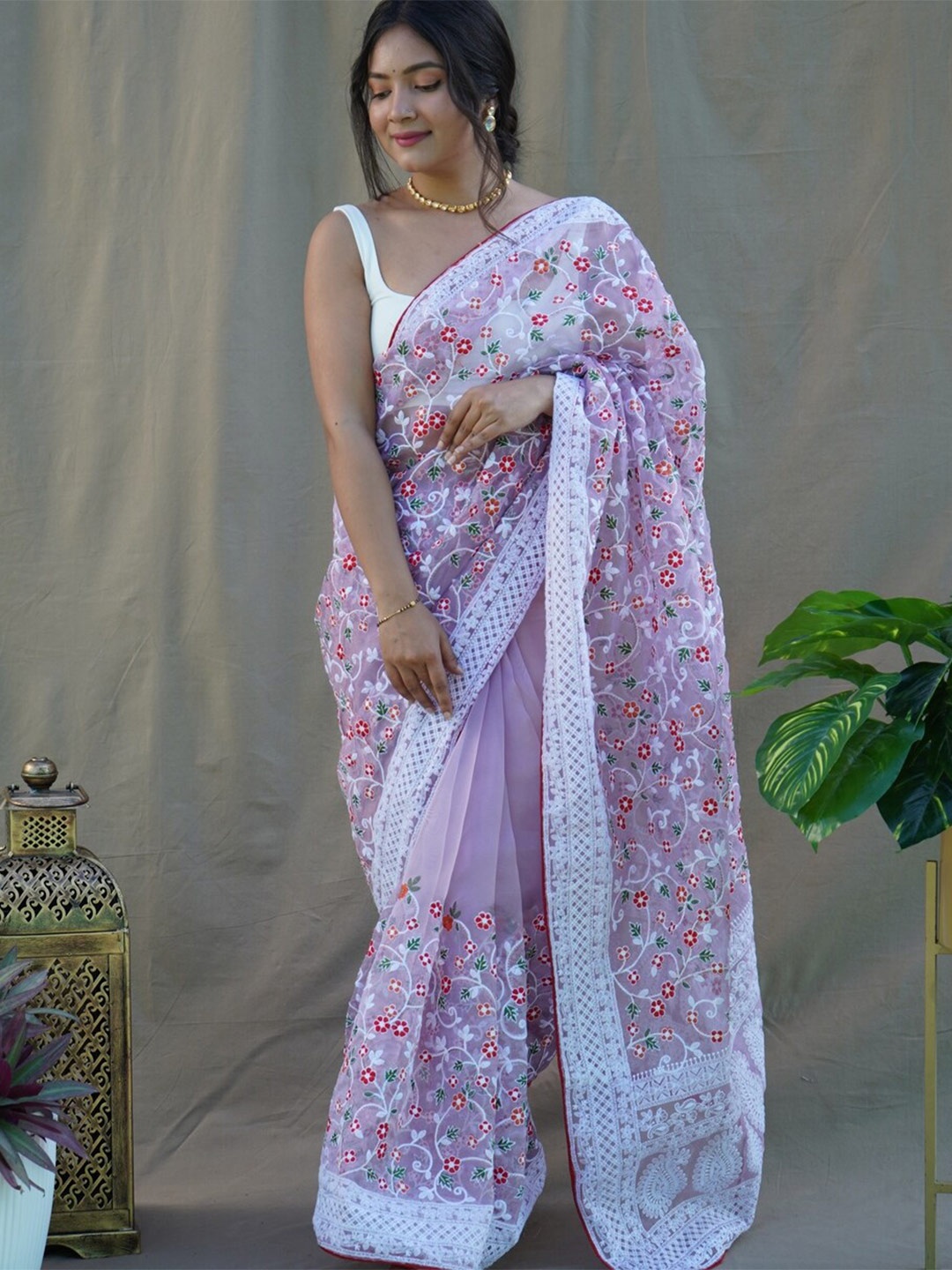 

Exclusiva Floral Embroidered Organza Saree, Purple