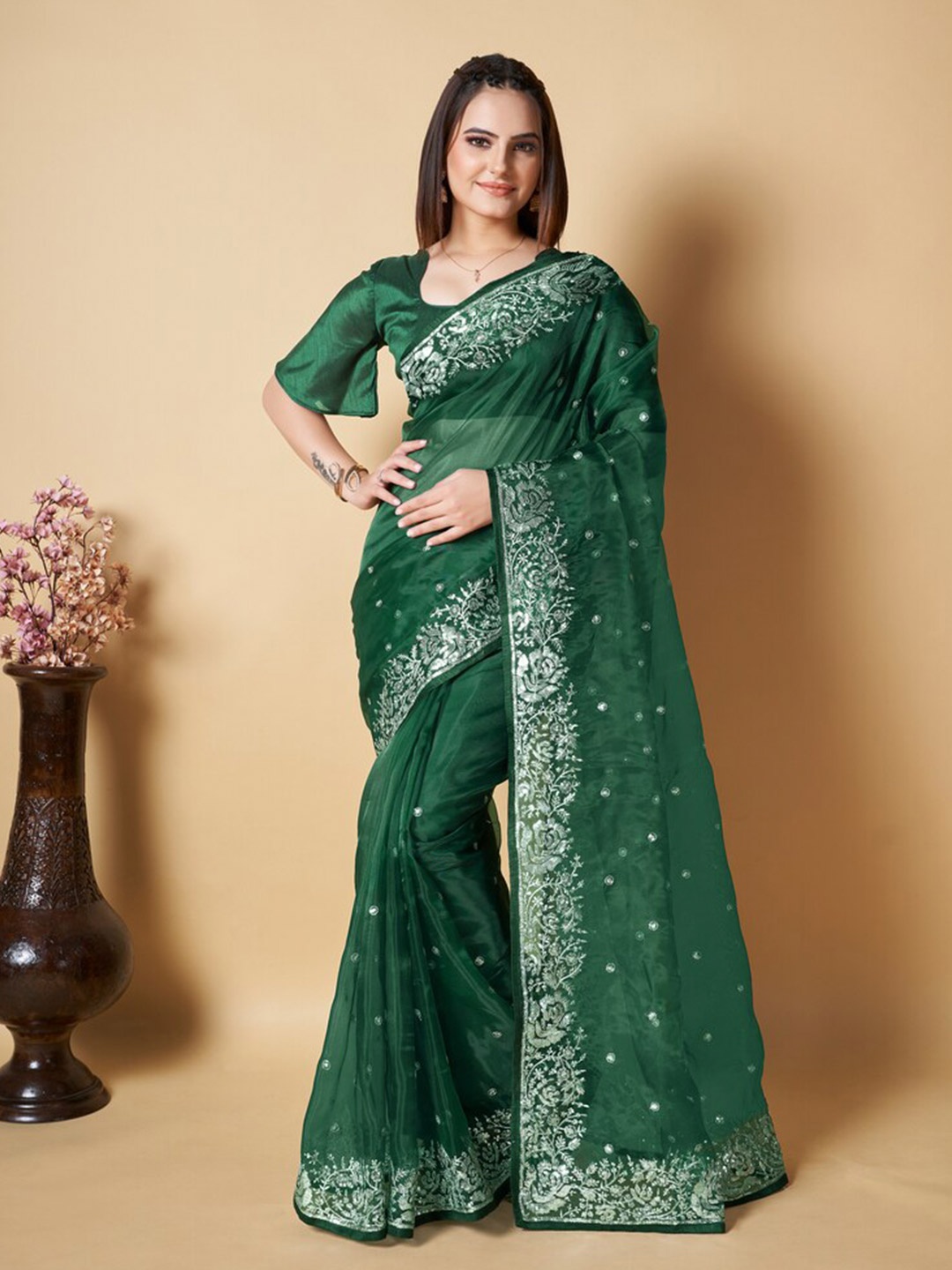 

Exclusiva Embellished Embroidered Organza Saree, Green