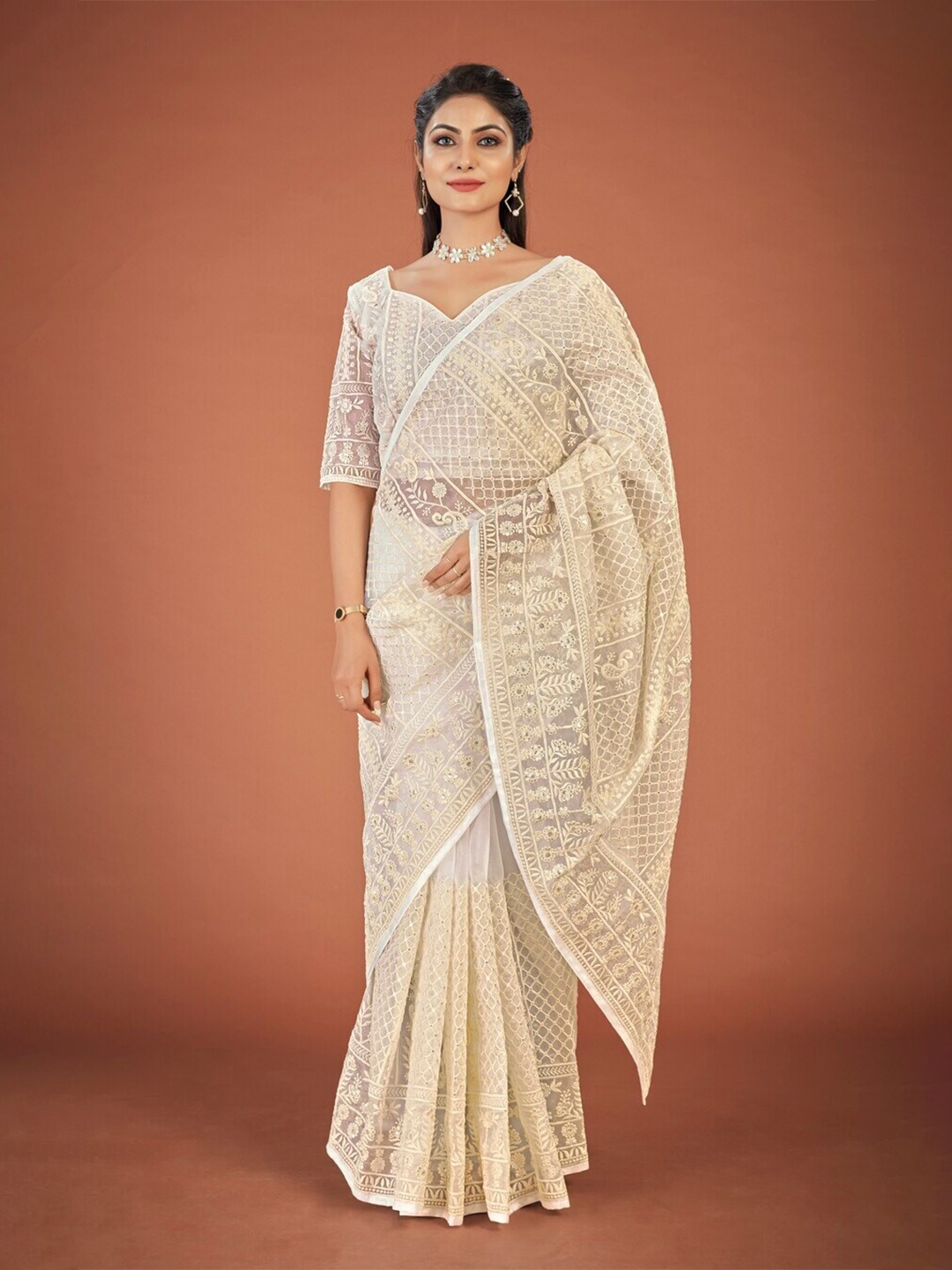

Exclusiva Floral Embroidered Organza Saree, White
