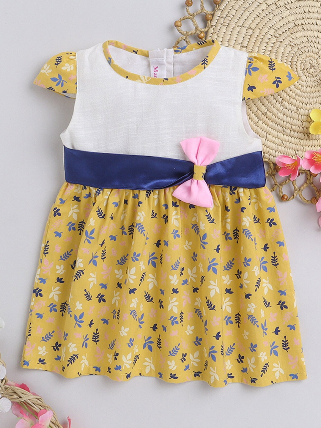 

MANY FROCKS & Infant Girls Floral Printed Pure Cotton Fit & Flare Dress, Yellow