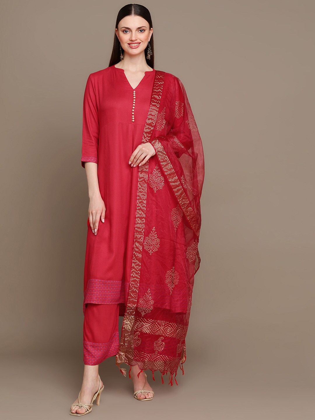 

MALHAAR Mandarin Collar Regular Kurta With Palazzos & Dupatta, Pink