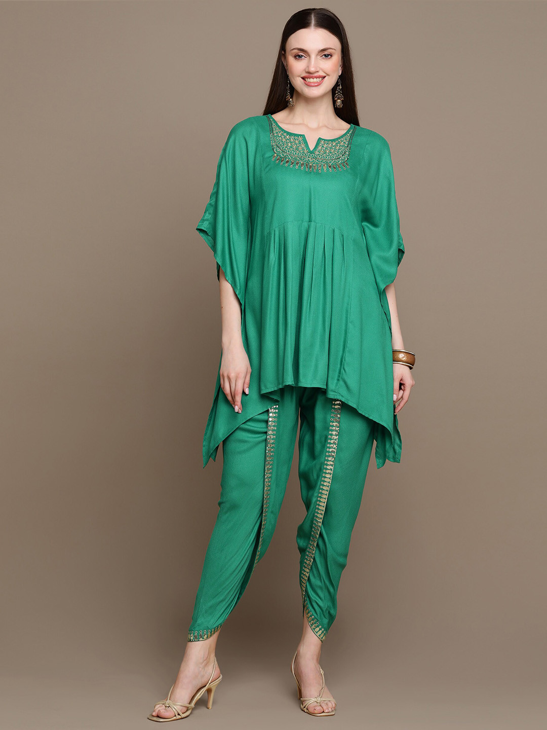 

MALHAAR Ethnic Motifs Embroidered Yoke Design Regular Kurta With Dhoti Pants, Green