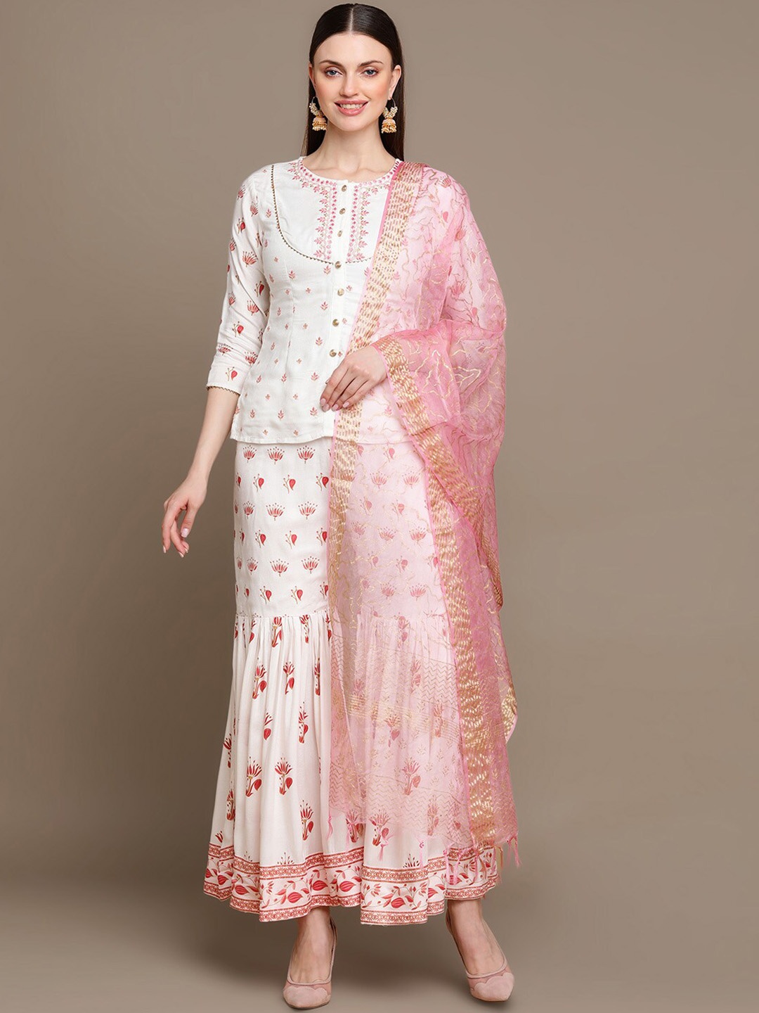 

MALHAAR Floral Embroidered Regular Thread Work Kurti With Sharara & Dupatta, White