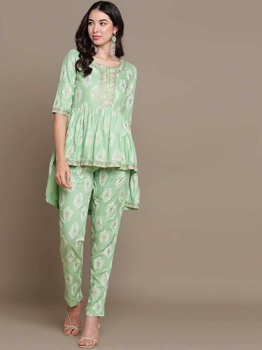 

MALHAAR Ethnic Motifs Printed Pleated Thread Work A-Line Kurti With Trousers, Green
