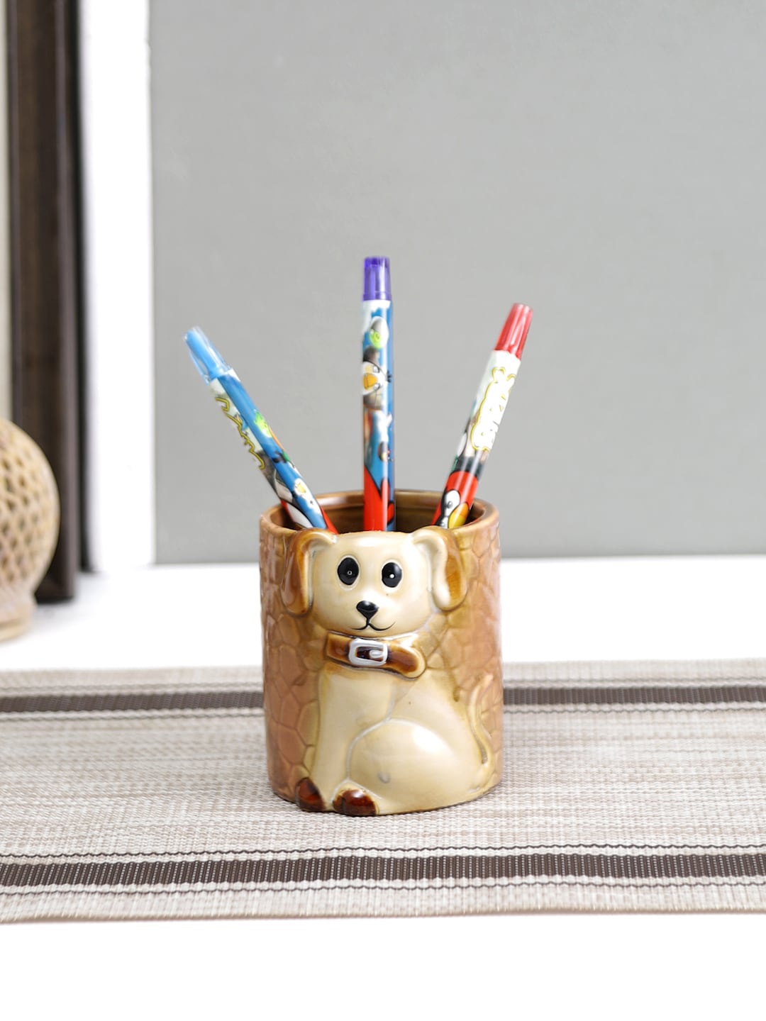 

Aapno Rajasthan Brown Ceramic Pen Holder
