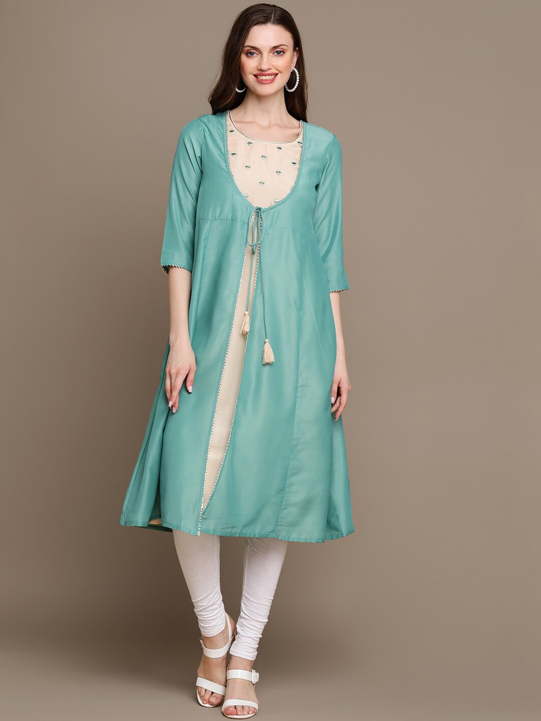 

MALHAAR Yoke Design Mirror Work Panelled Cotton A-Line Kurta, Green