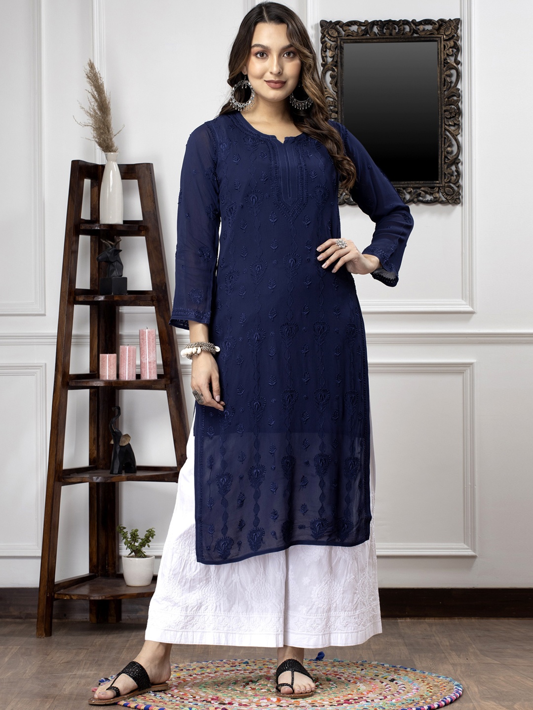 

PARAMOUNT CHIKAN Women Navy Ethnic Motif Embroidered Chikankari Viscose Georgette Kurta, Navy blue