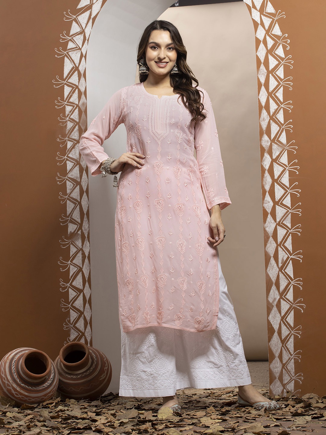 

PARAMOUNT CHIKAN Women Embroidered Lucknowi Chikankari Viscose Kurta, Peach