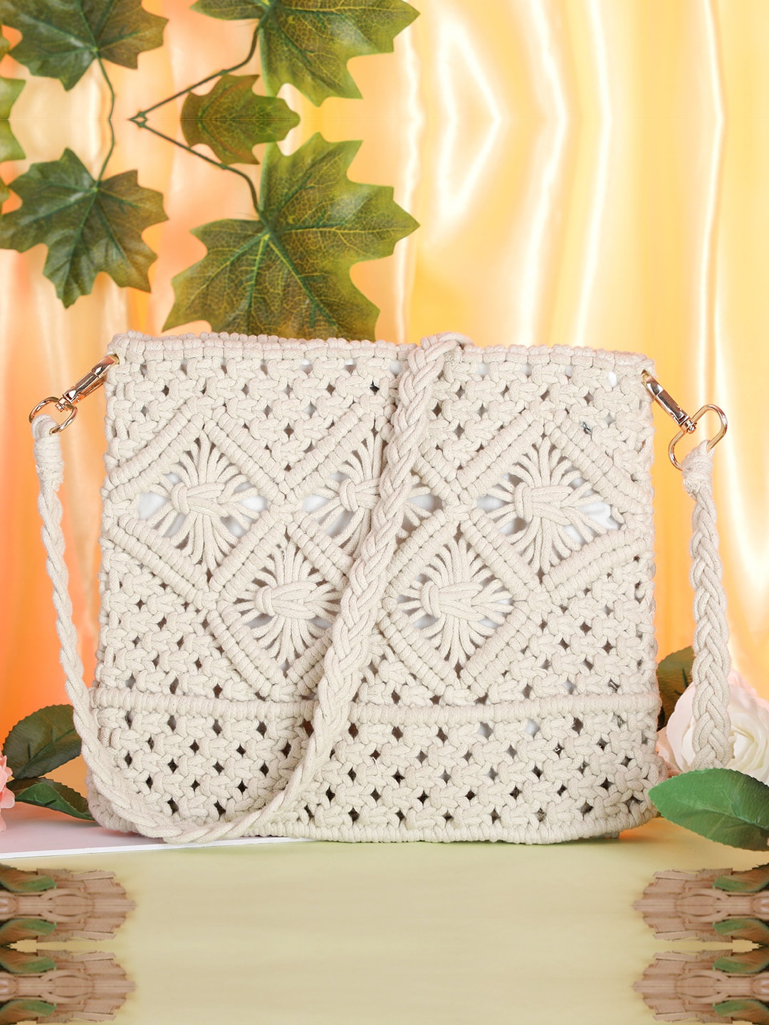 

gaura pakhi Women Shopper Sling Bag with Tasselled, White