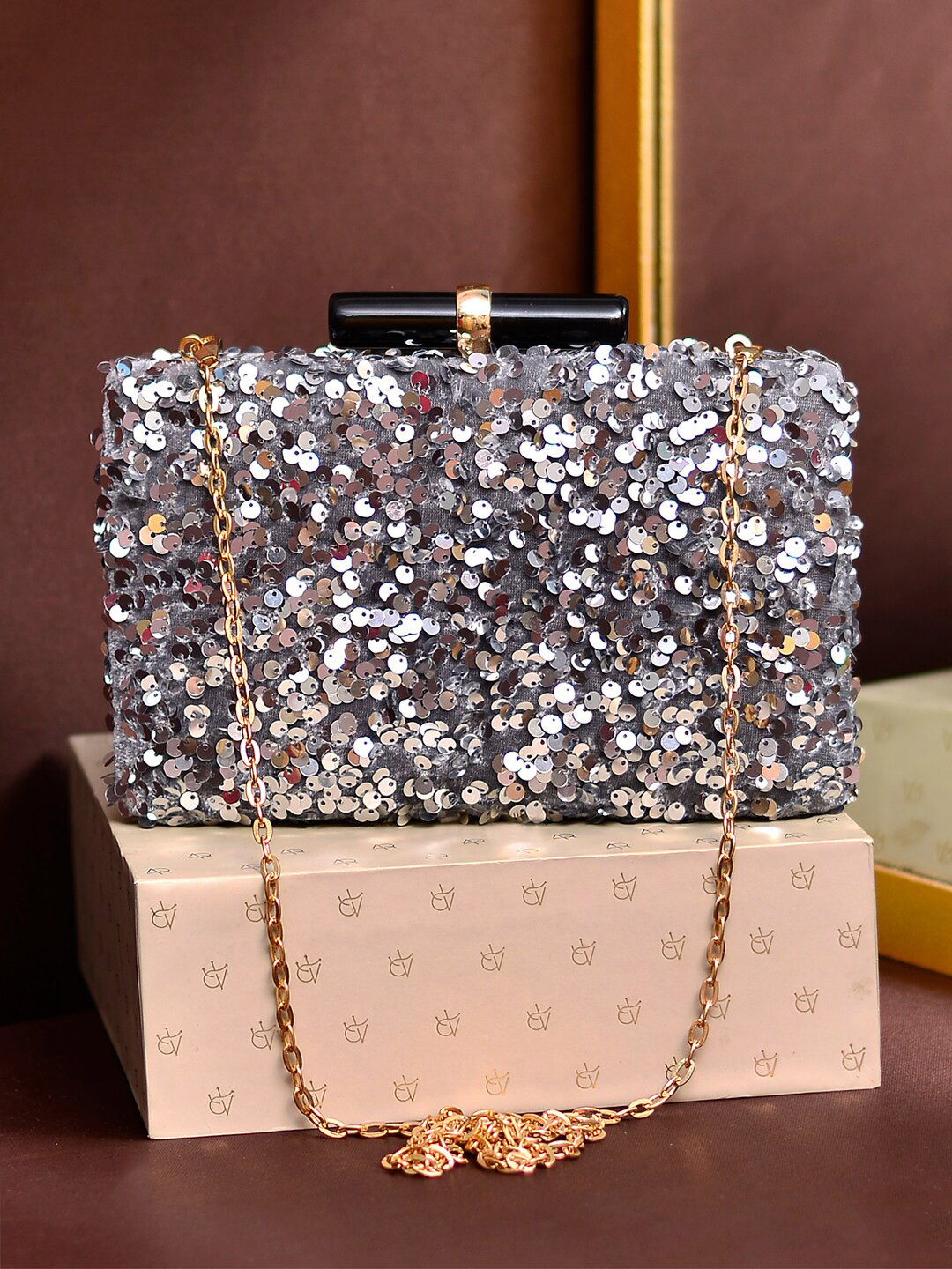 

ARTKLIM Sequinned Embellished Box Clutch, Grey