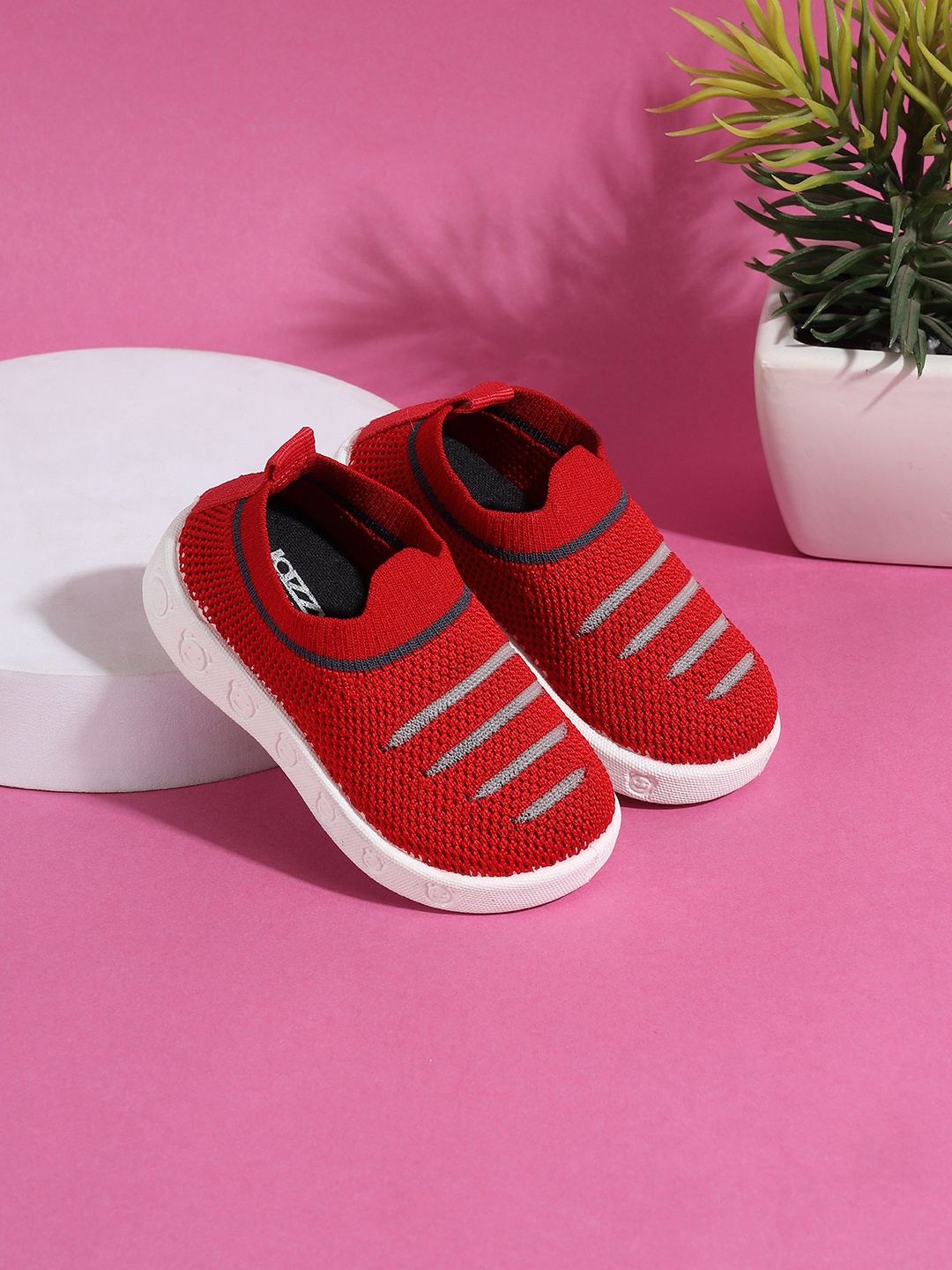 

Jazzy Juniors Infant Kids Woven Design Padded Insole Contrast Sole Mesh Slip-On Sneakers, Red
