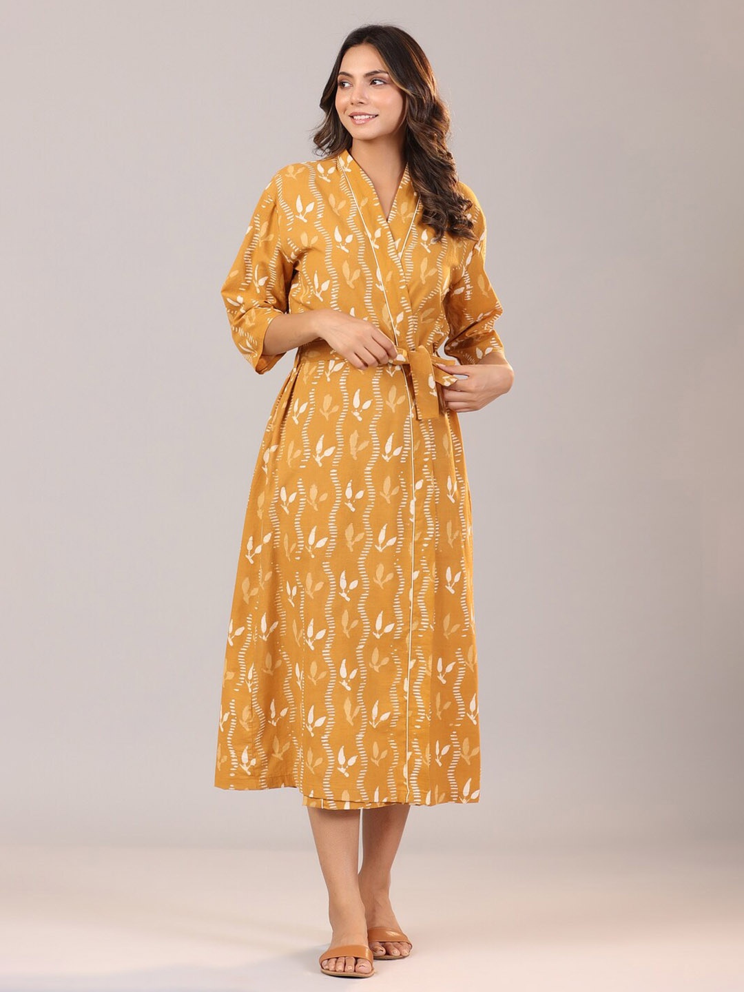 

JISORA Mustard & White Ethnic Motifs Printed Pure Cotton Nightdress