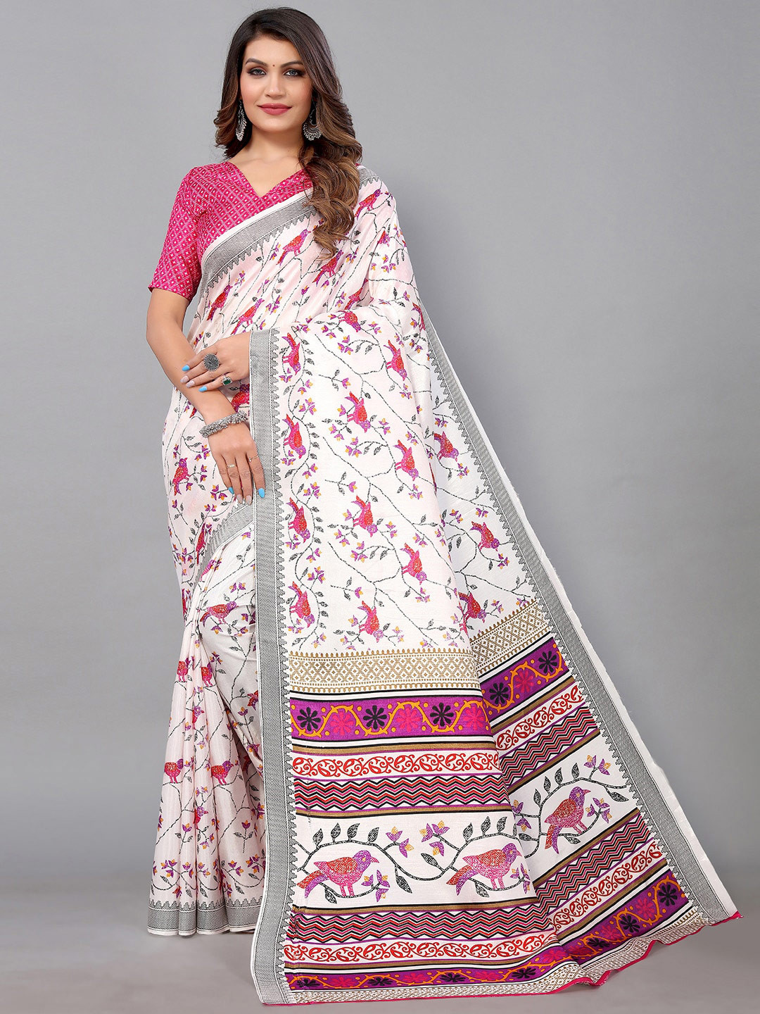 

GORGONE Ethnic Motif Print Silk Blend Saree With Blouse Piece, Pink