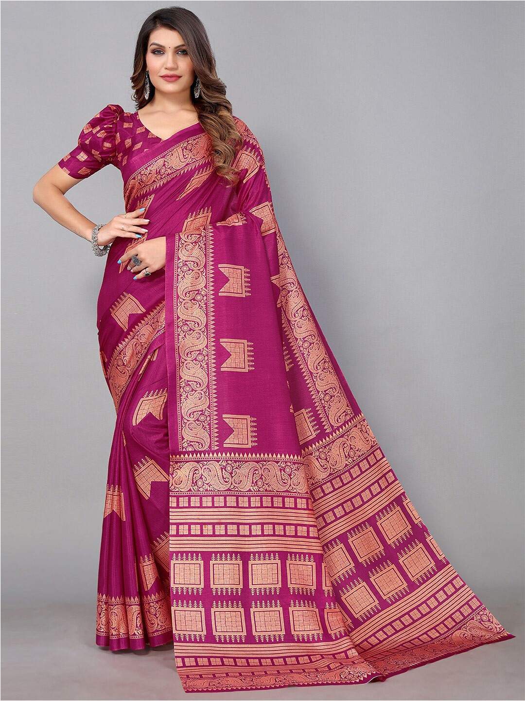 

GORGONE Ethnic Motif Silk Blend Saree With Blouse Piece, Pink