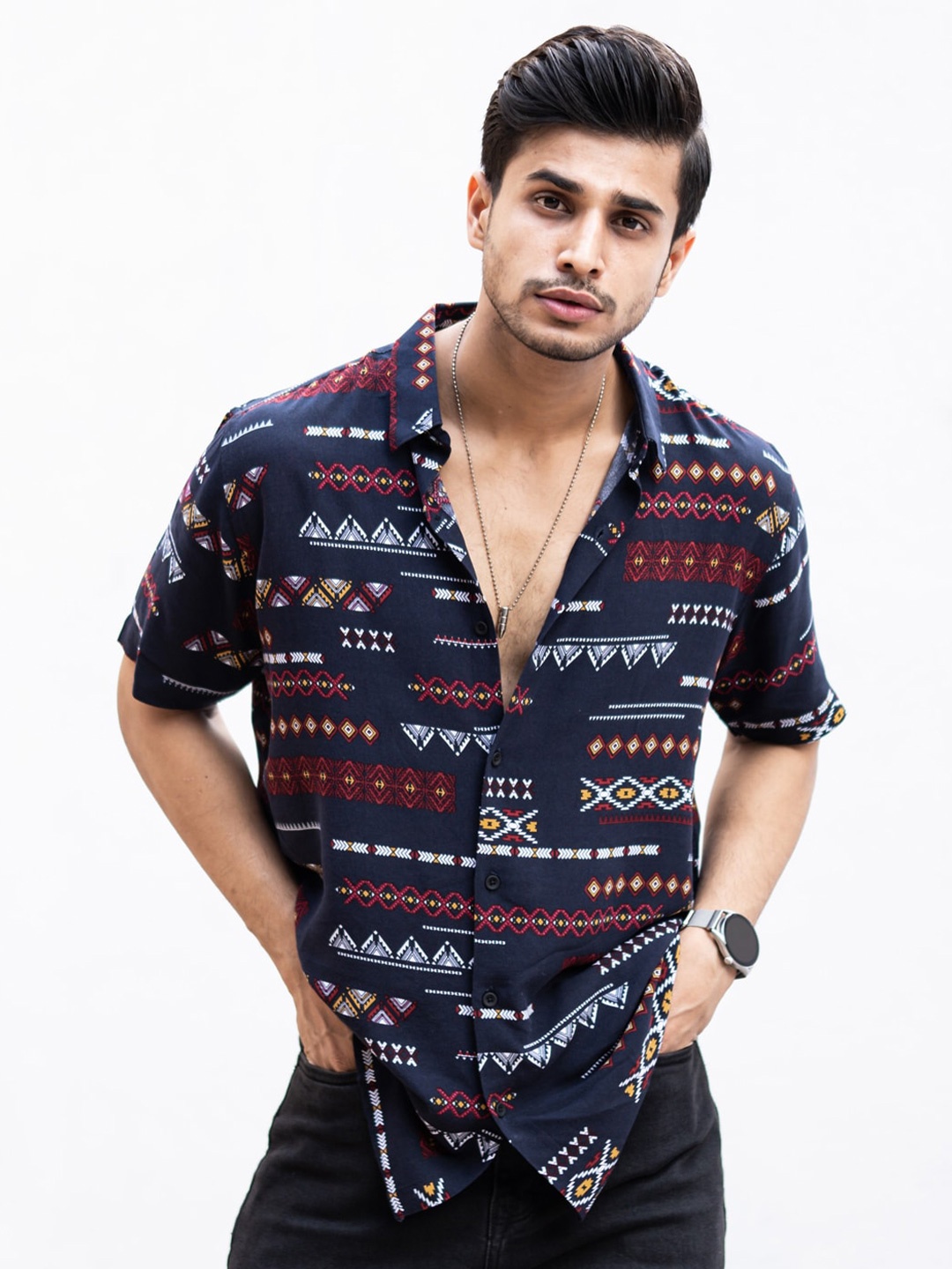 

Powerlook India Slim Navy Blue Geometric Printed Casual Shirt