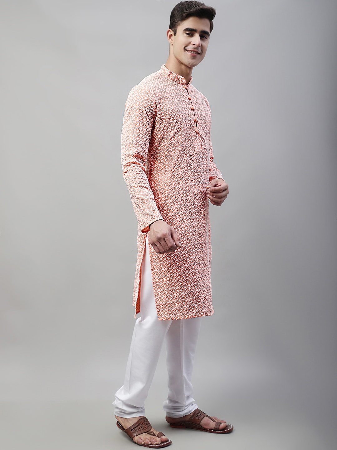 

Jompers Floral Embroidered Pure Cotton Kurta with Pyjamas, Peach