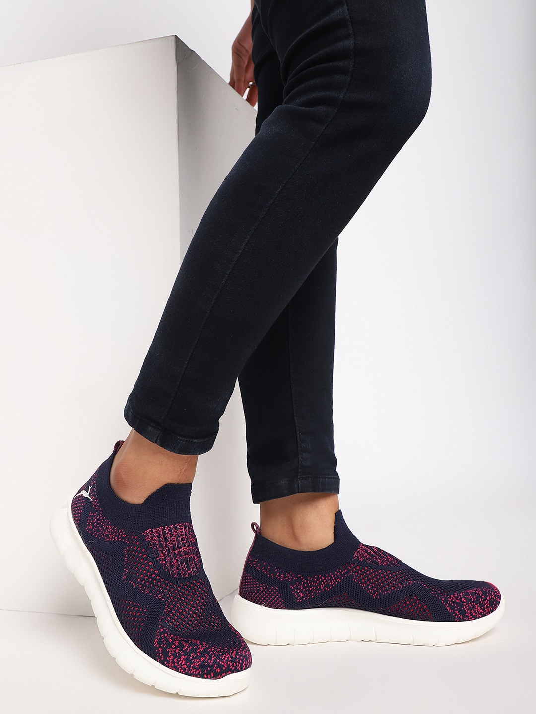

Marc Loire Women Lightweight Mesh Comfort Insole Contrast Slip-On Sneakers, Navy blue