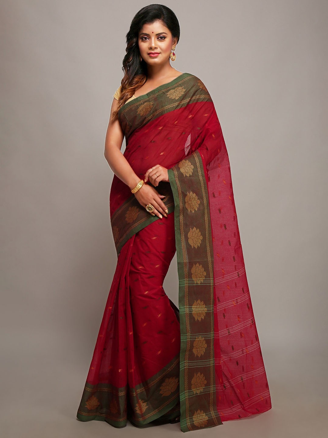 

WoodenTant Ethnic Motifs Woven Design Pure Cotton Taant Saree, Red